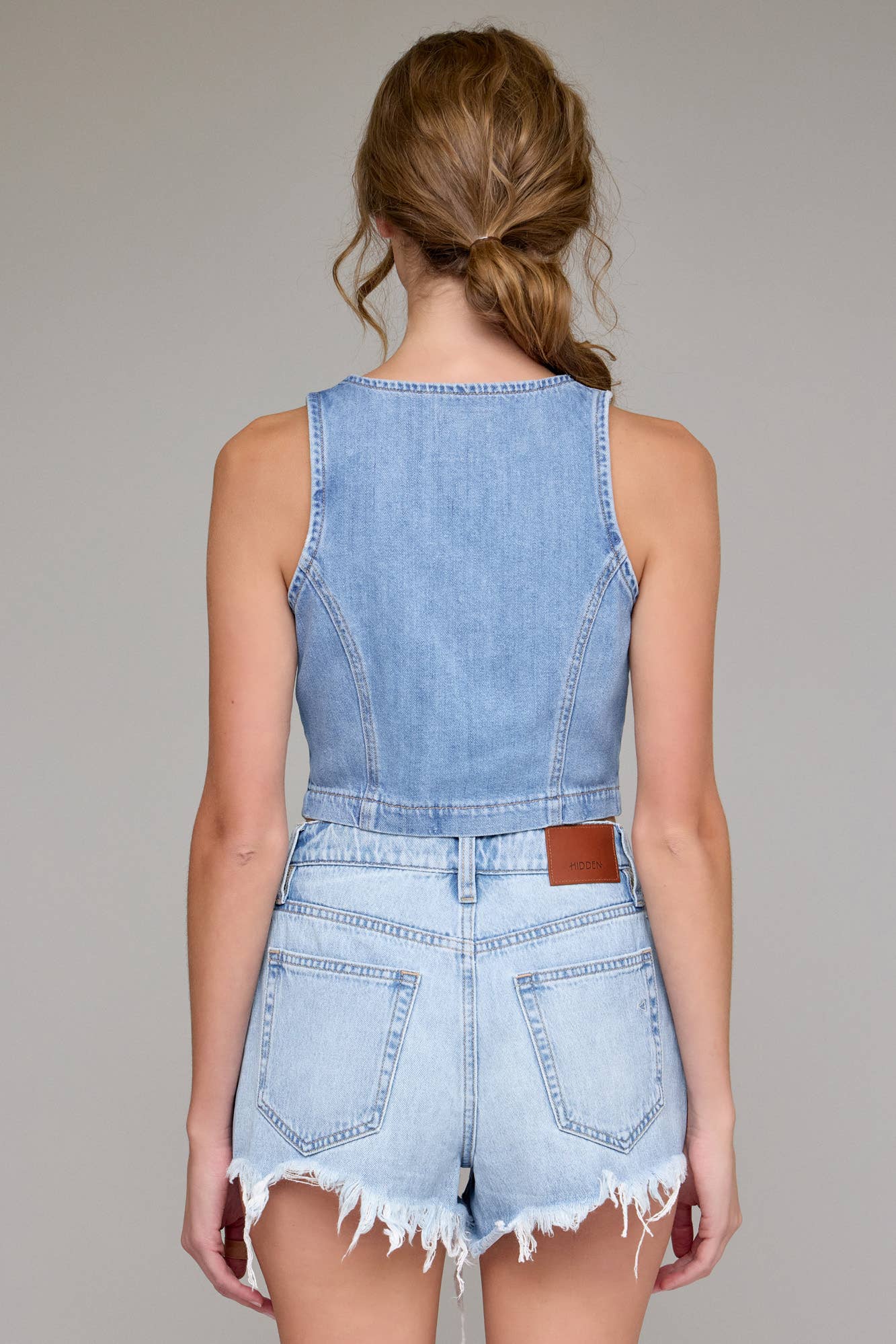 Hidden Jeans - Light Wash Super Soft Cropped Fitted Vest