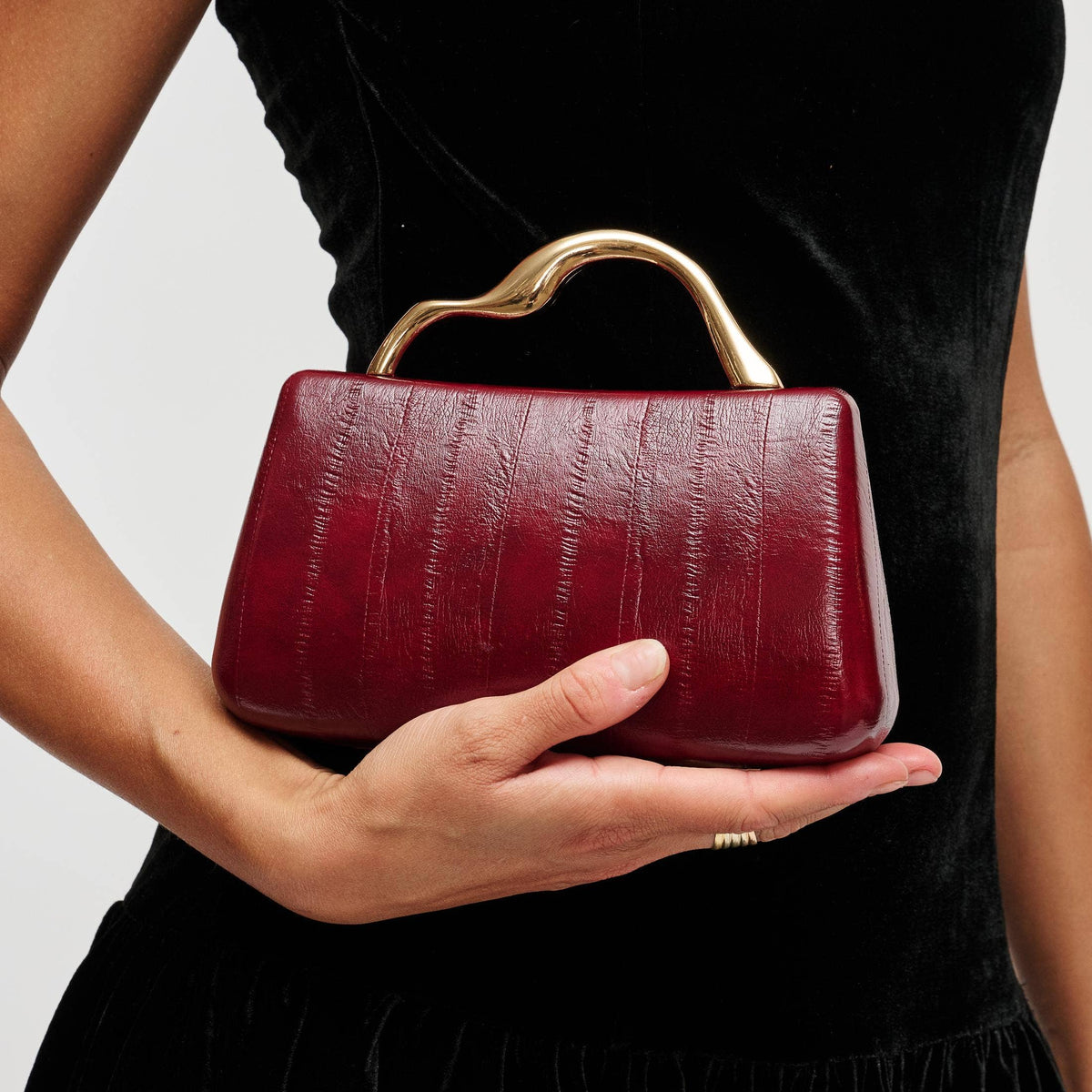 Urban Expressions - Nichelle Clutch