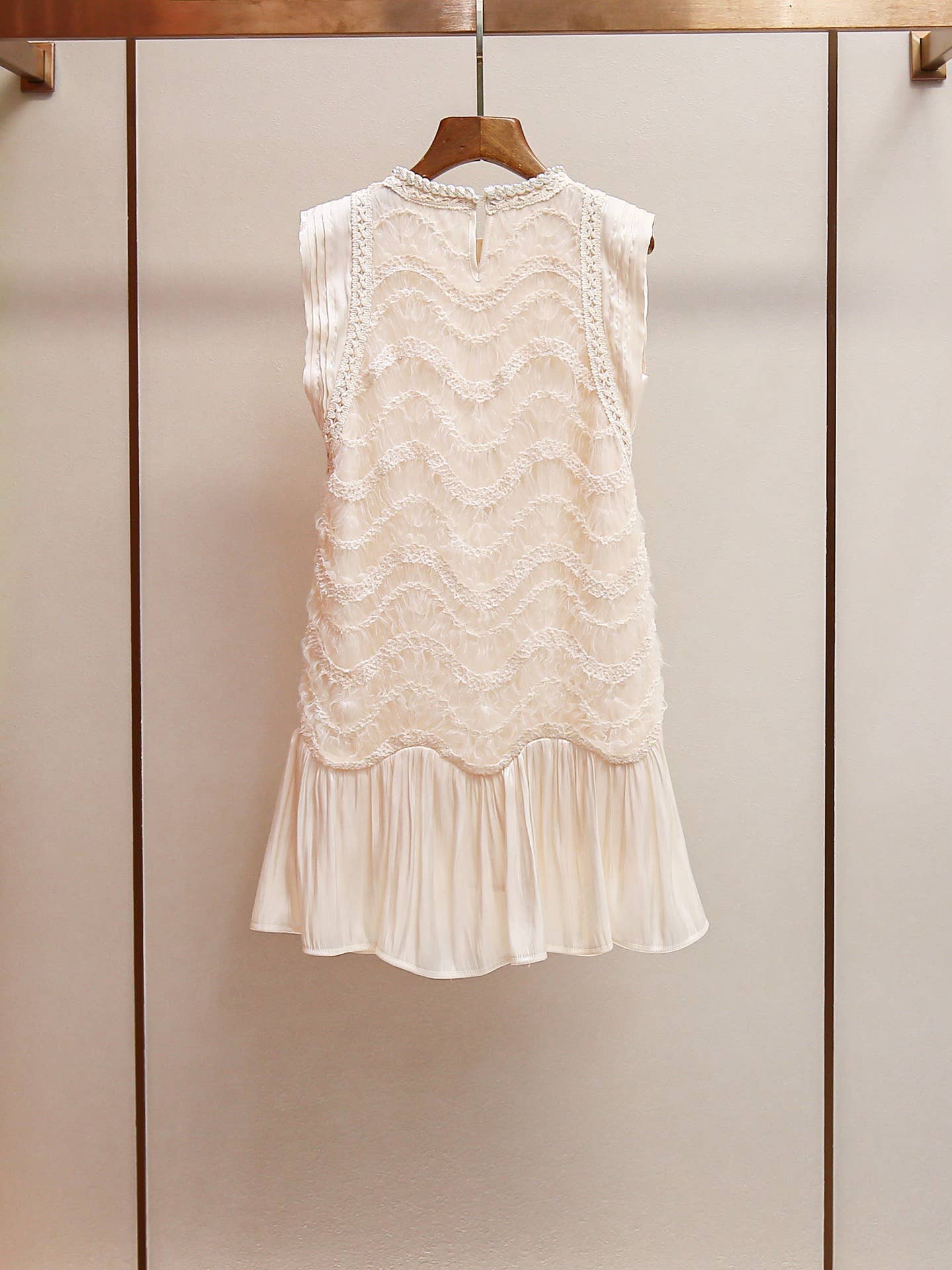 Elegant Mesh Panel Sleeveless Summer Mini Dress