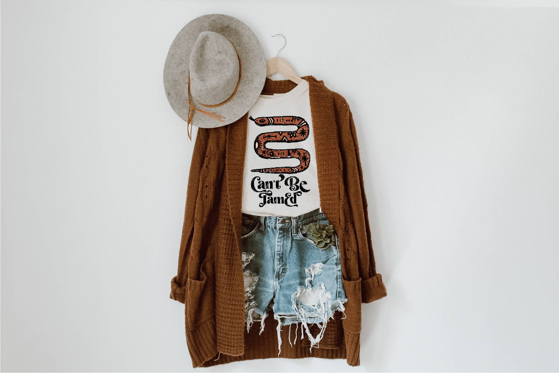 Hank & Scoot - Can't Be Tamed Tee