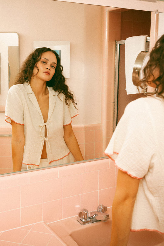Wandering Tie Top