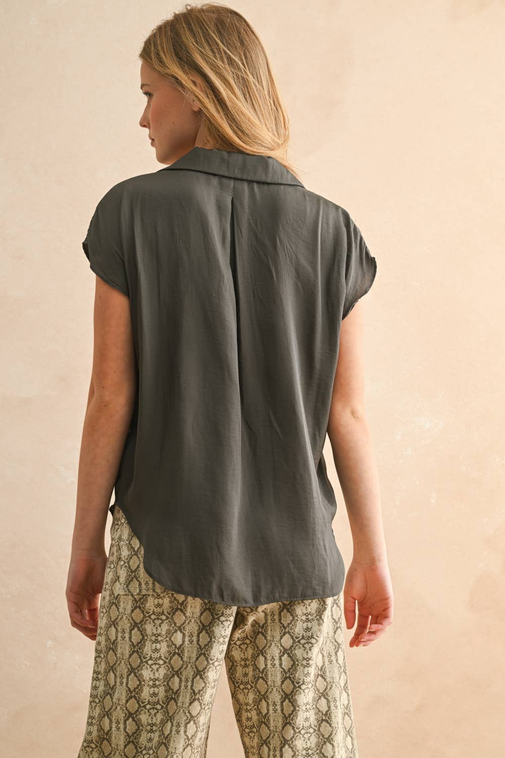 MIOU MUSE BUTTON DOWN CAP SLEEVE SHIRTS