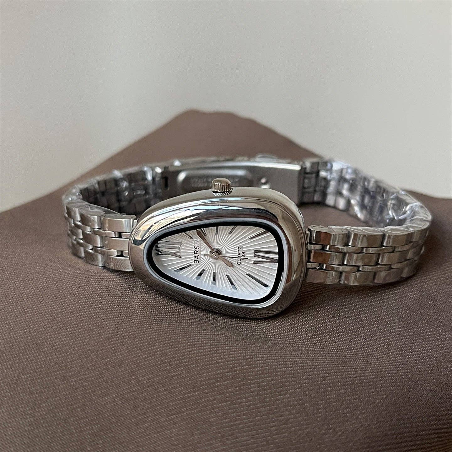 Dipped Shop - Luxury Snake Head Case Quartz Wrist Watch