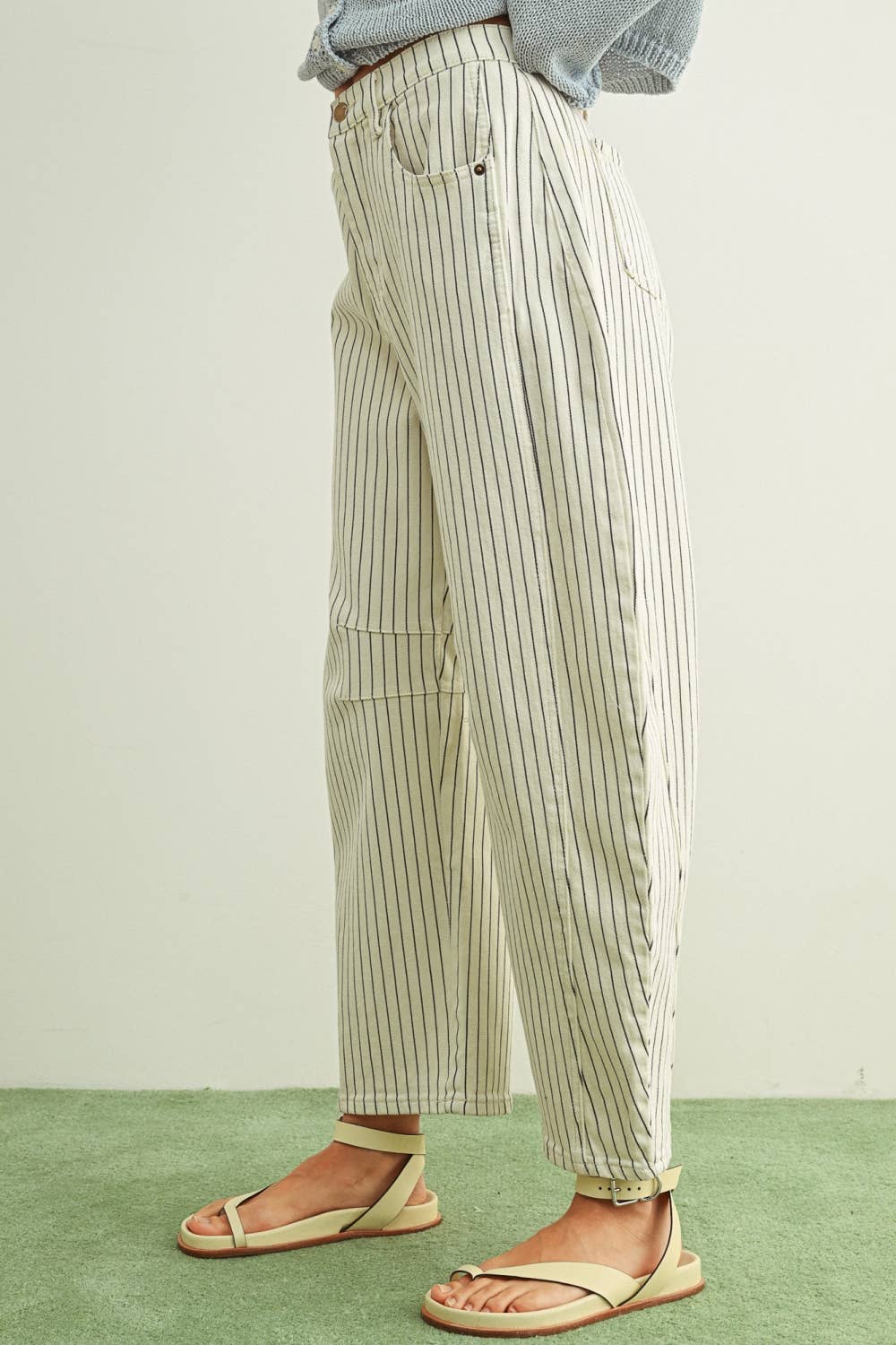 MIOU MUSE -  PINSTRIPED PATTERN BARREL PANTS