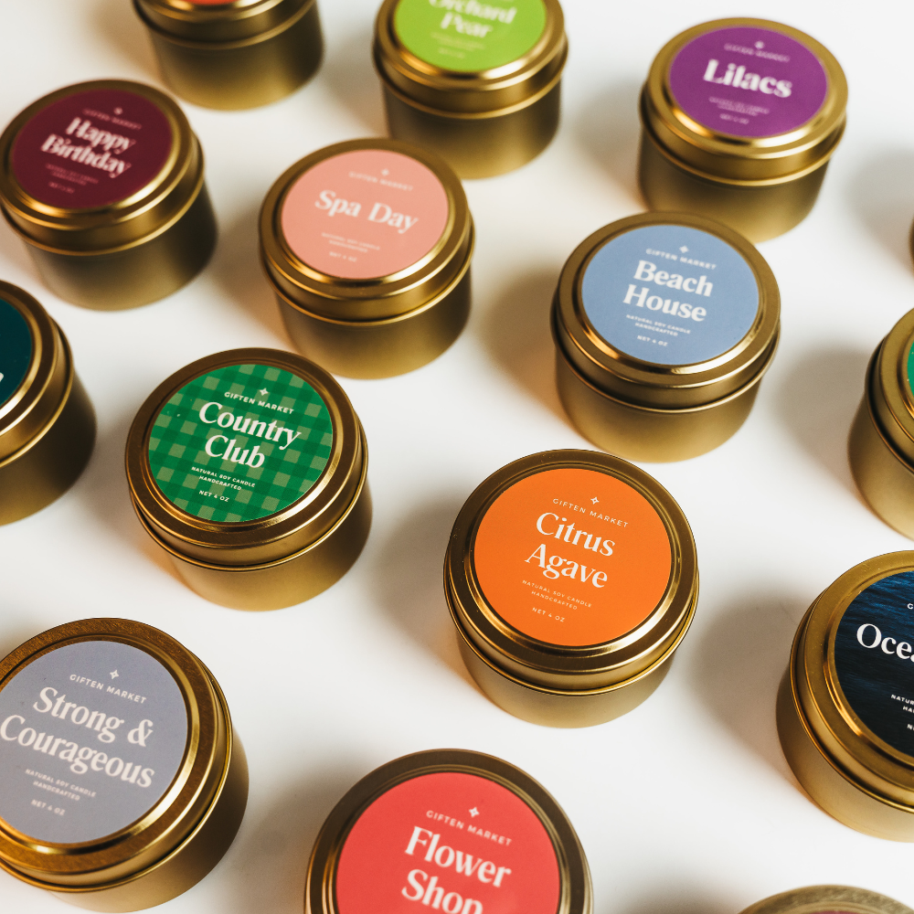 Giften Market - Happy Holidays Soy Candle - 4 oz Gold Travel Tin - Stockings