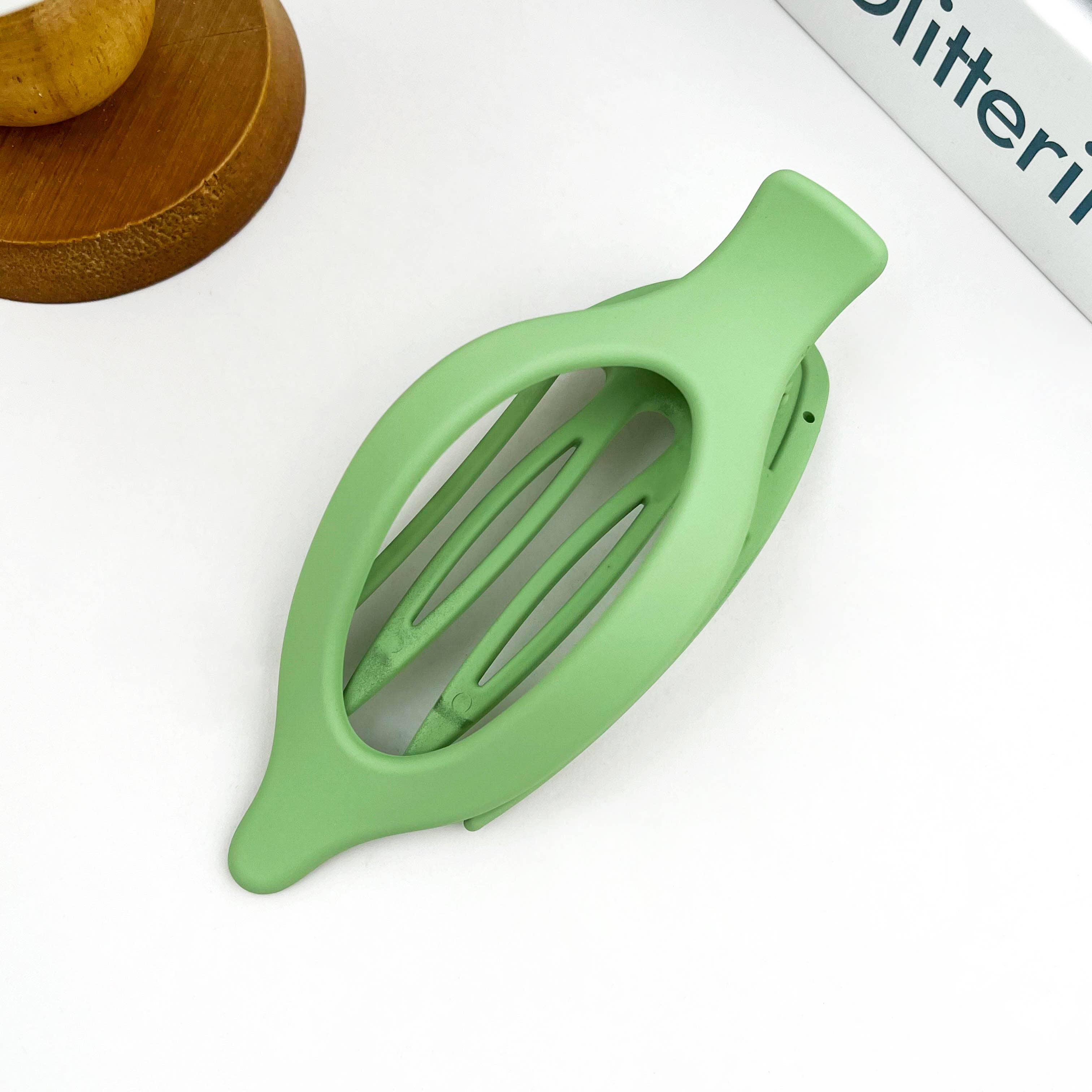 SoapElenGlen - Simple Solid Color Hair Barrette, Flat Oval Hair Clip