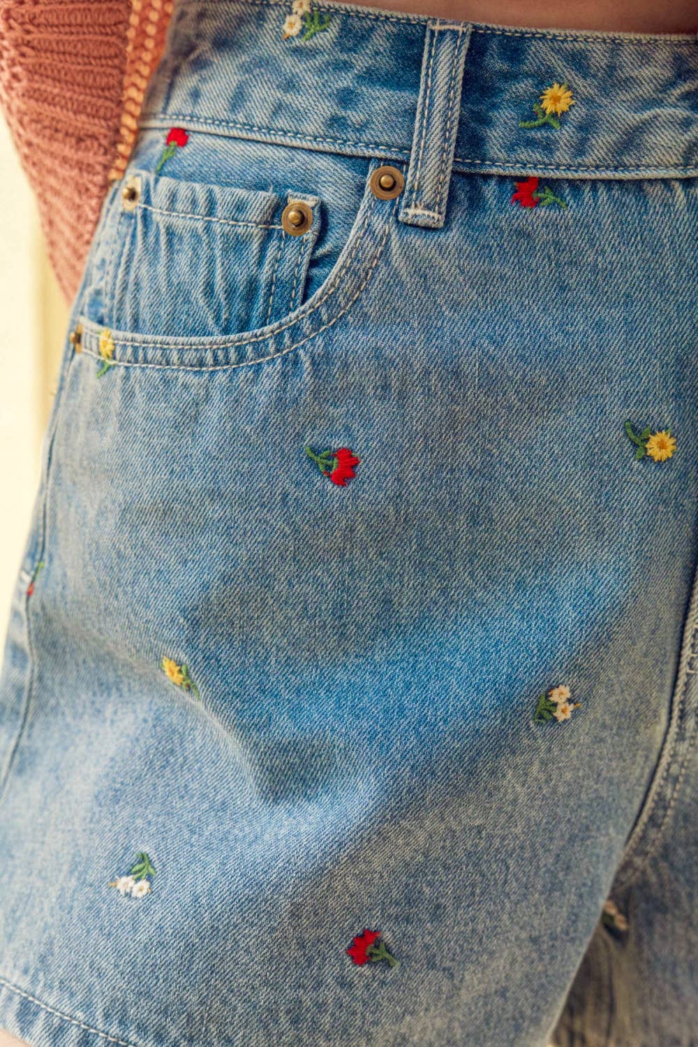 MIOU MUSE - EMBROIDERY DENIM SHORTS