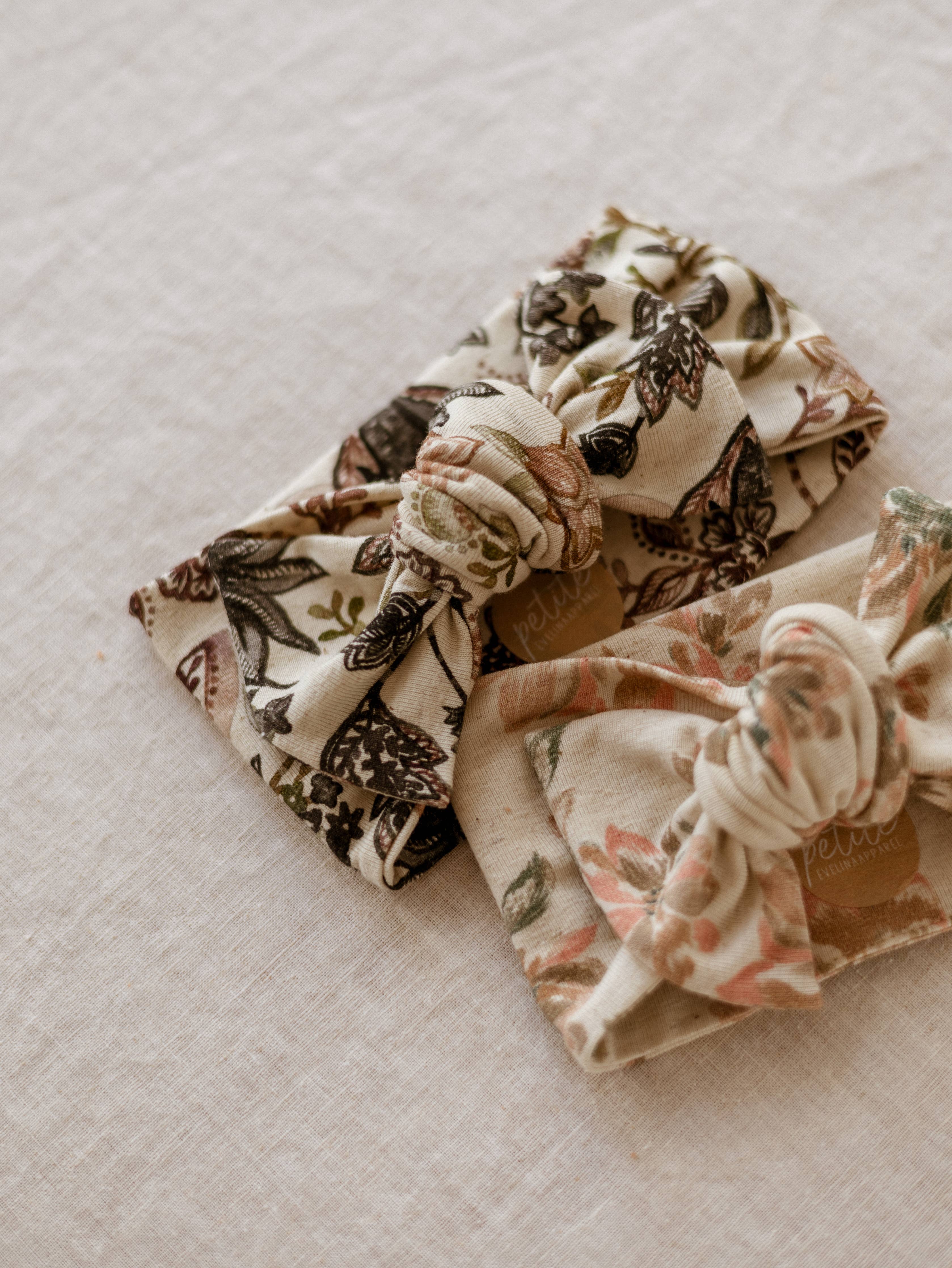 PETITE EvelinaApparel - Bow Headband / Linen Floral