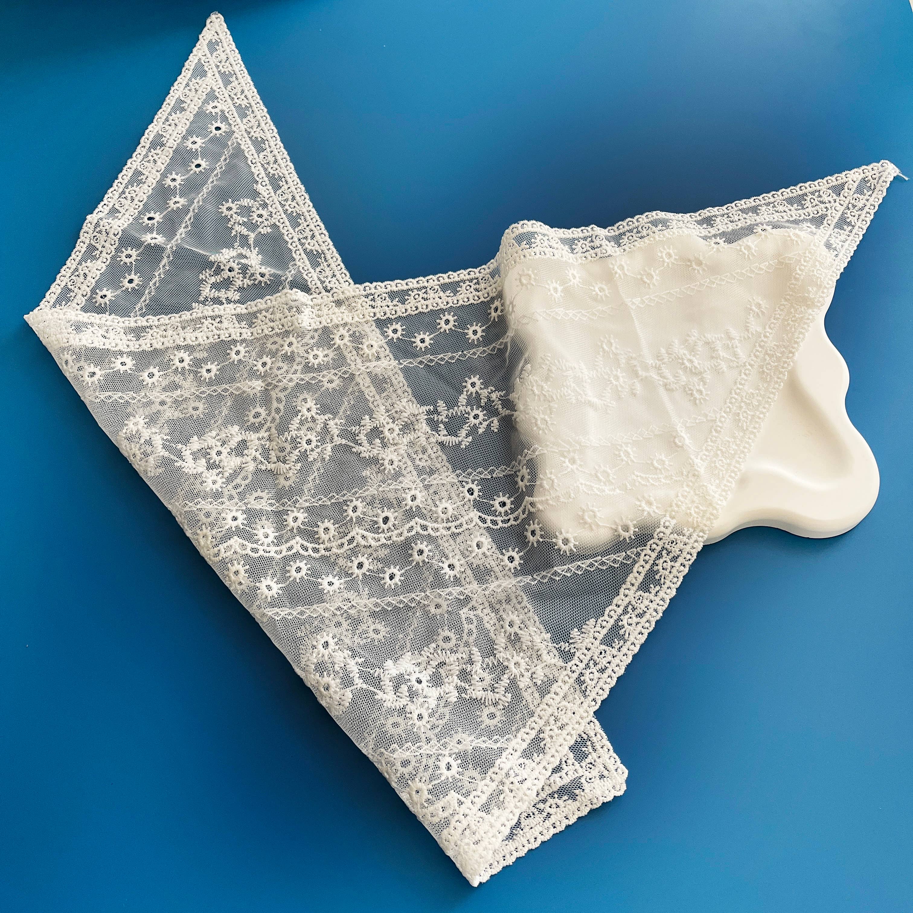 SoapElenGlen - Retro Lace Floral Head Scarf,Sunflower Triangular Scarf