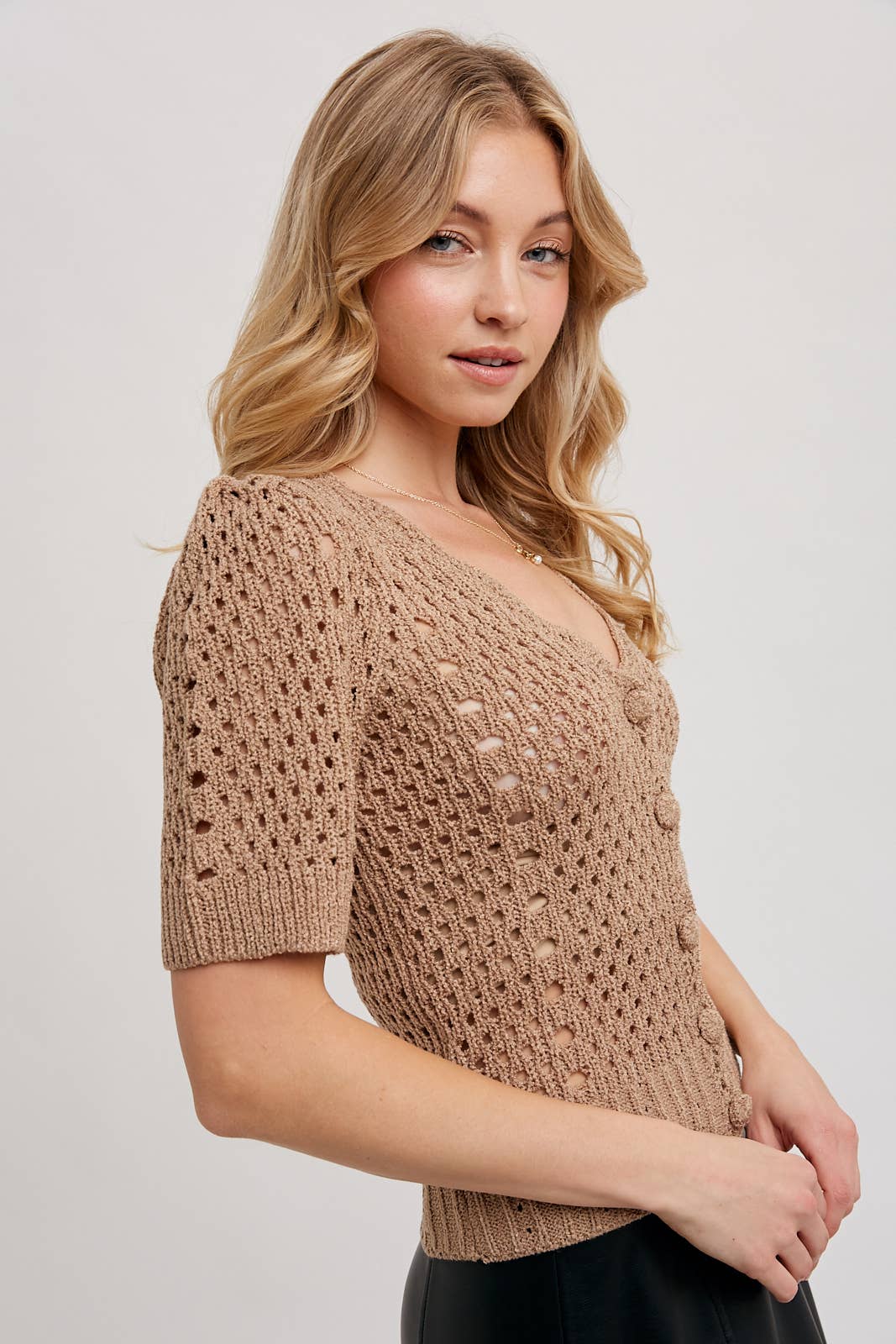 Bluivy - CROCHET BUTTON DOWN V-NECK TOP
