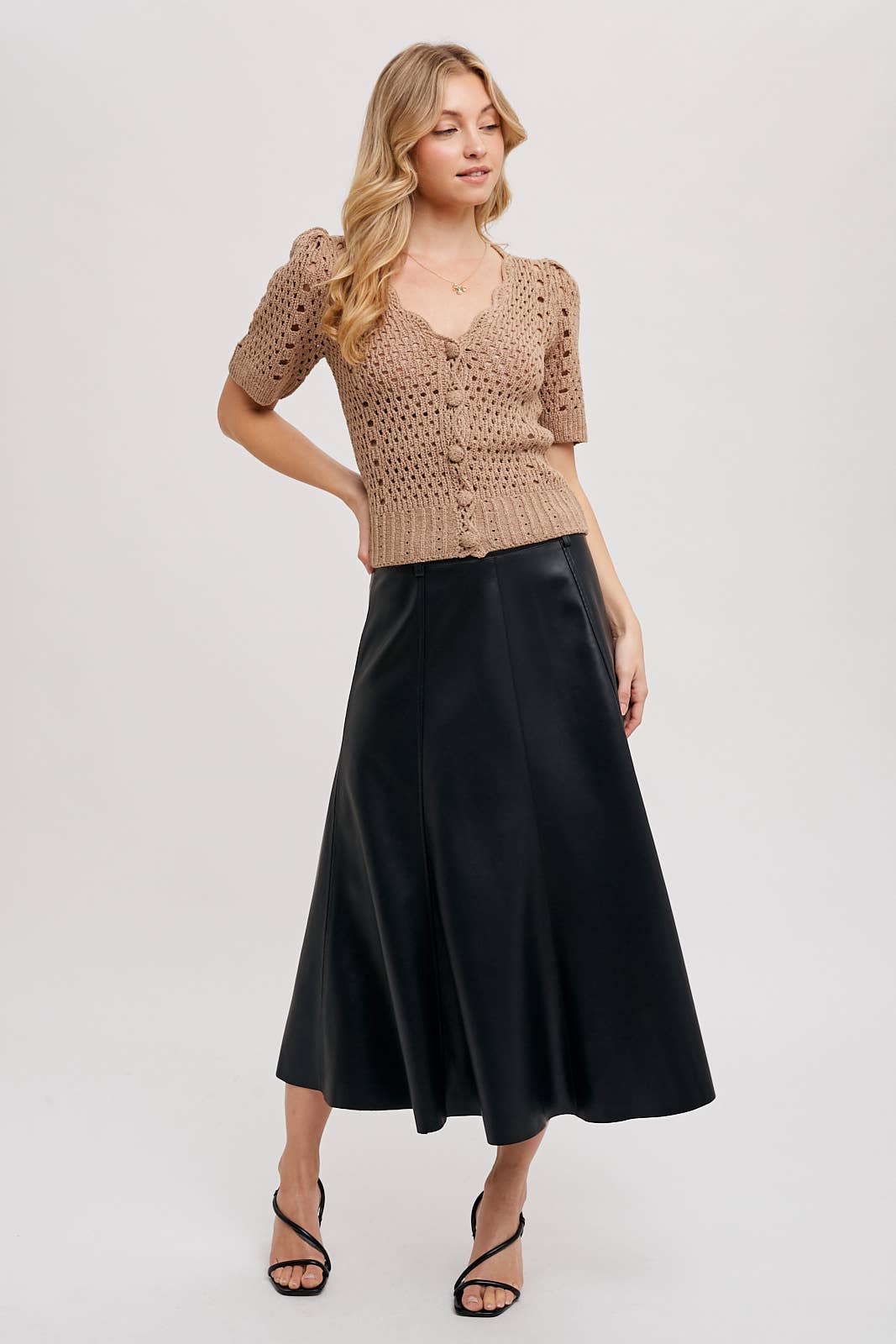 Bluivy - CROCHET BUTTON DOWN V-NECK TOP