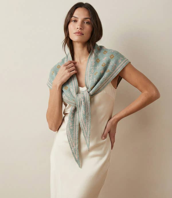 SAACHI - Foulard Knit Triangle Scarf