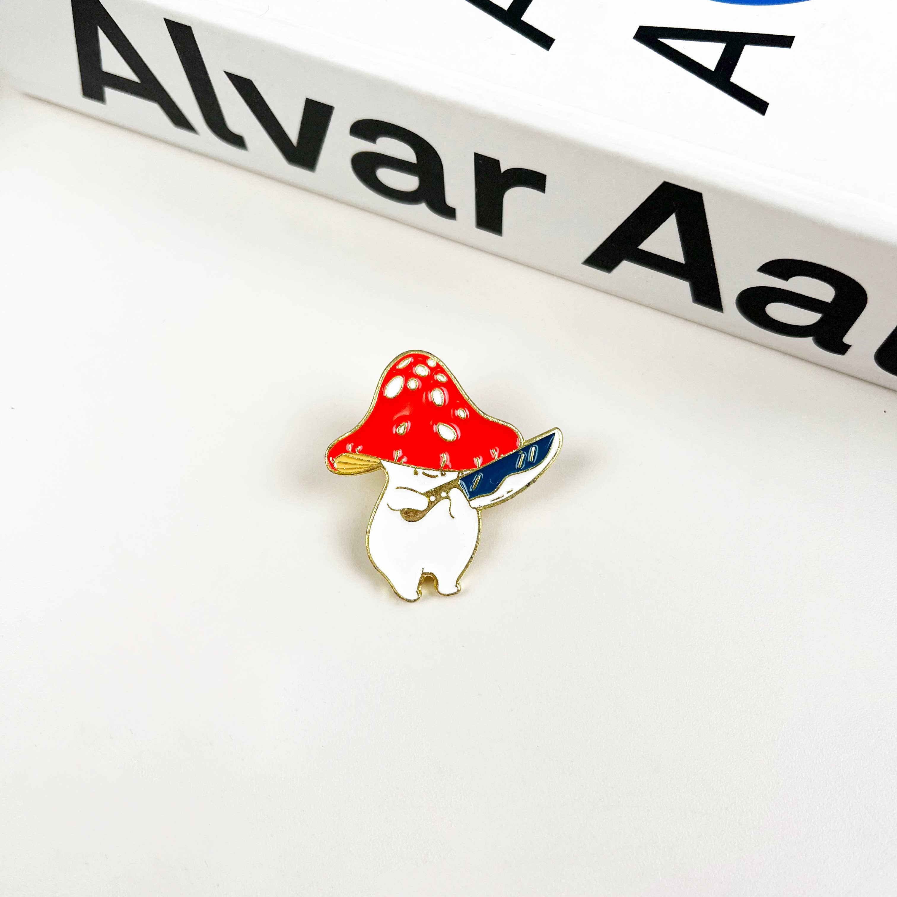 SoapElenGlen - Naughty mushroom brooch badge