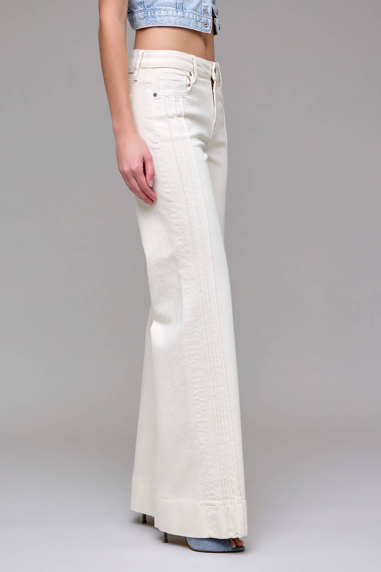 Hidden Jeans - Ecru Wash Pintuck Mid Rise Comfort Flare