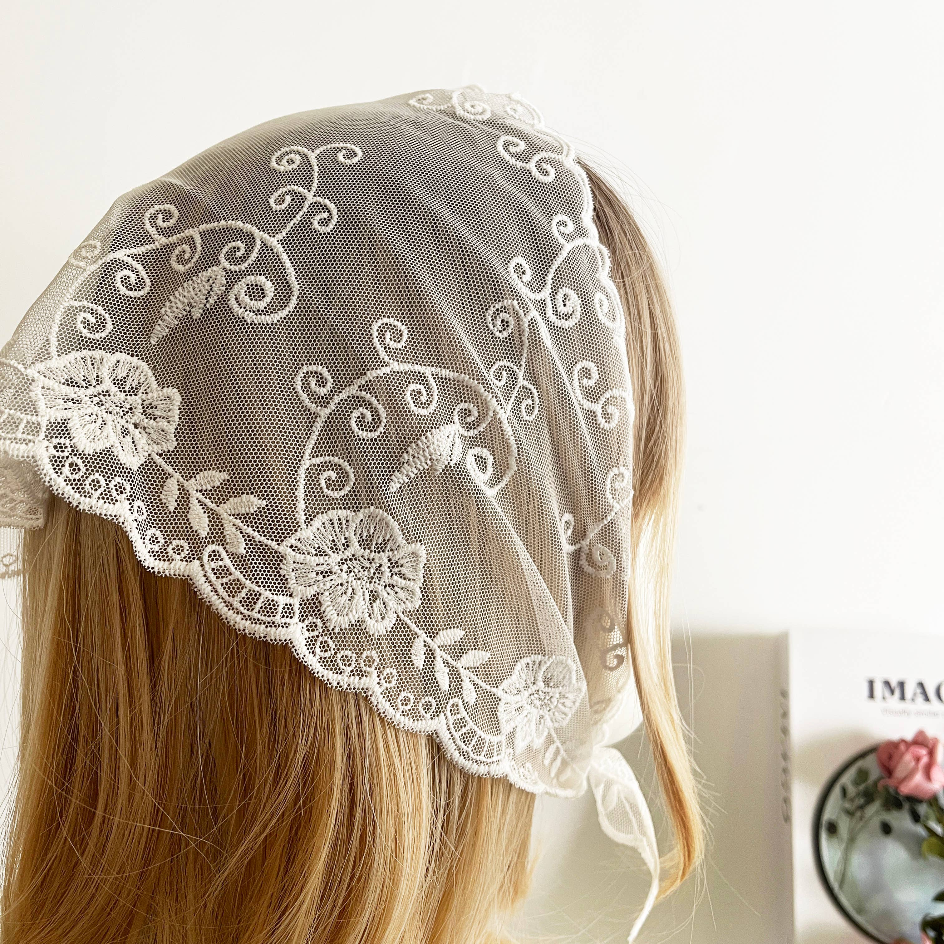SoapElenGlen - Retro Lace Floral Head Scarf,Flower BranchTriangular Scarf
