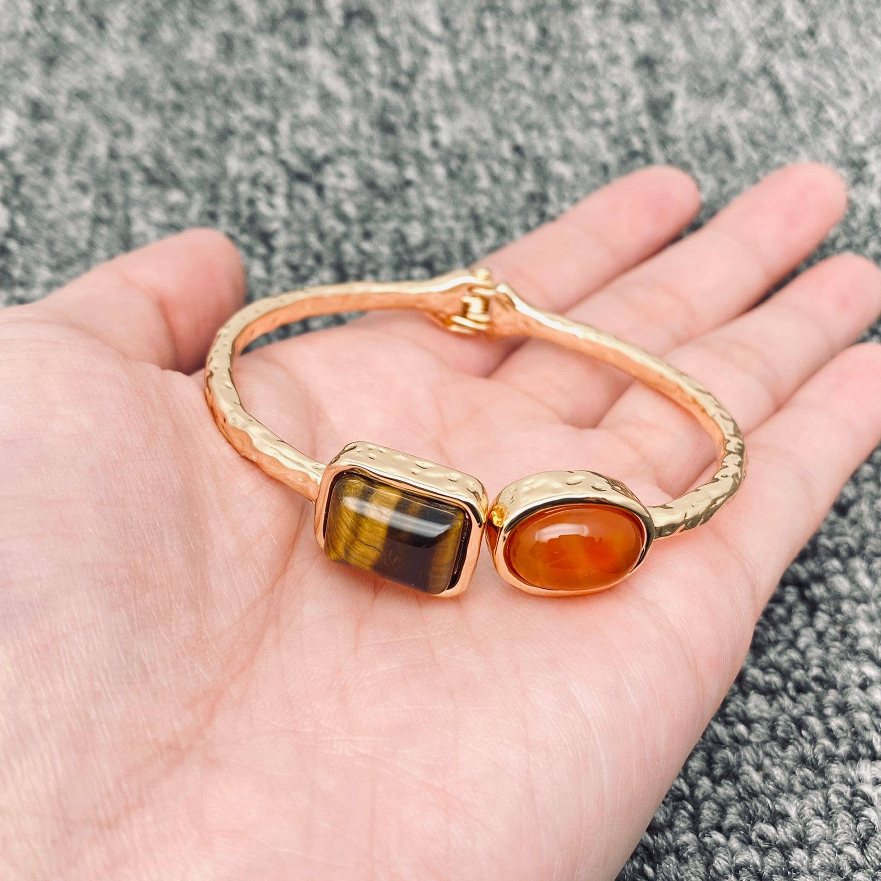 Mio Queena - Vintage Inlaid Stone Gilded Bangle & Elastic Bracelet  - CS