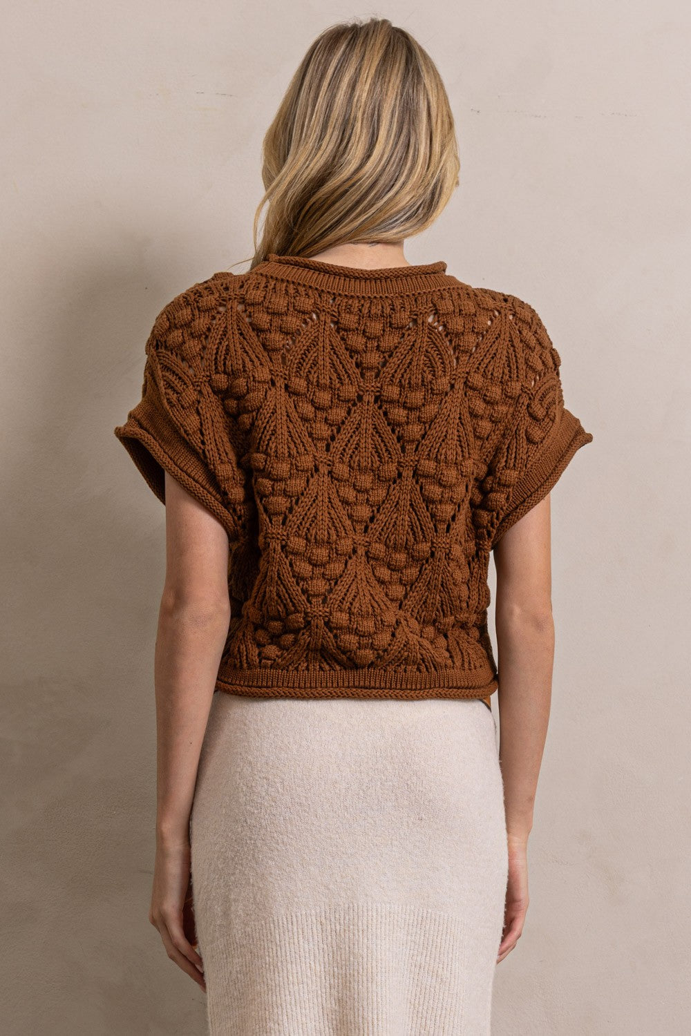 SHORT SLEEVE SWEATER TOP