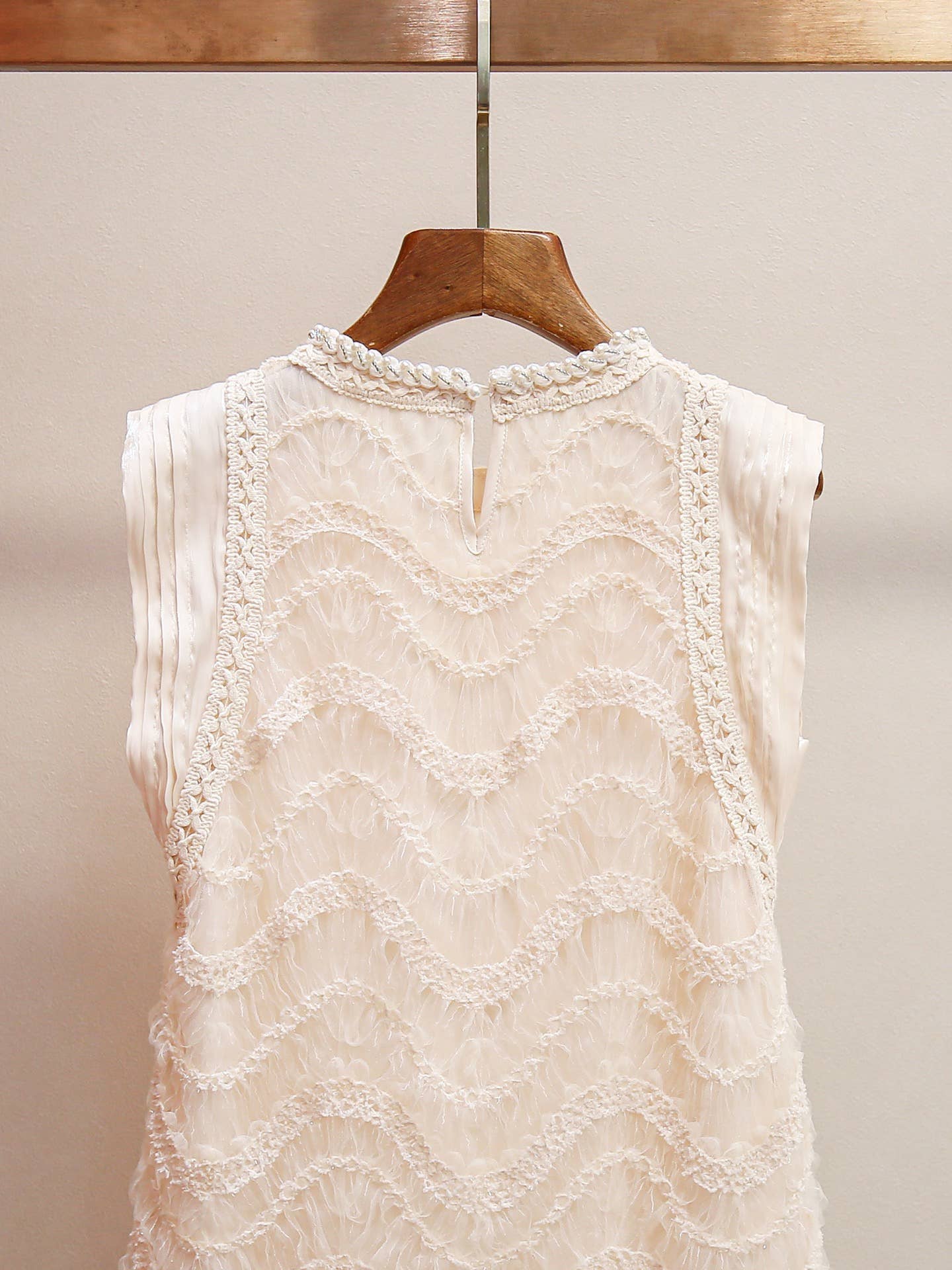 Elegant Mesh Panel Sleeveless Summer Mini Dress