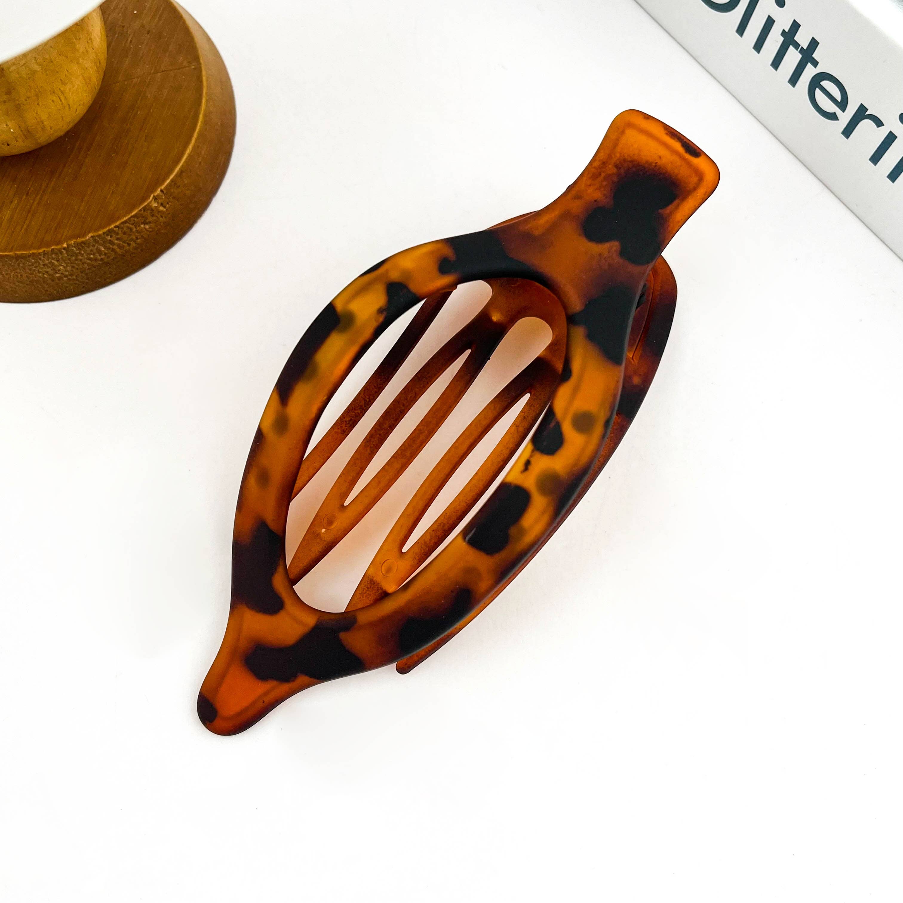SoapElenGlen - Simple Solid Color Hair Barrette, Flat Oval Hair Clip