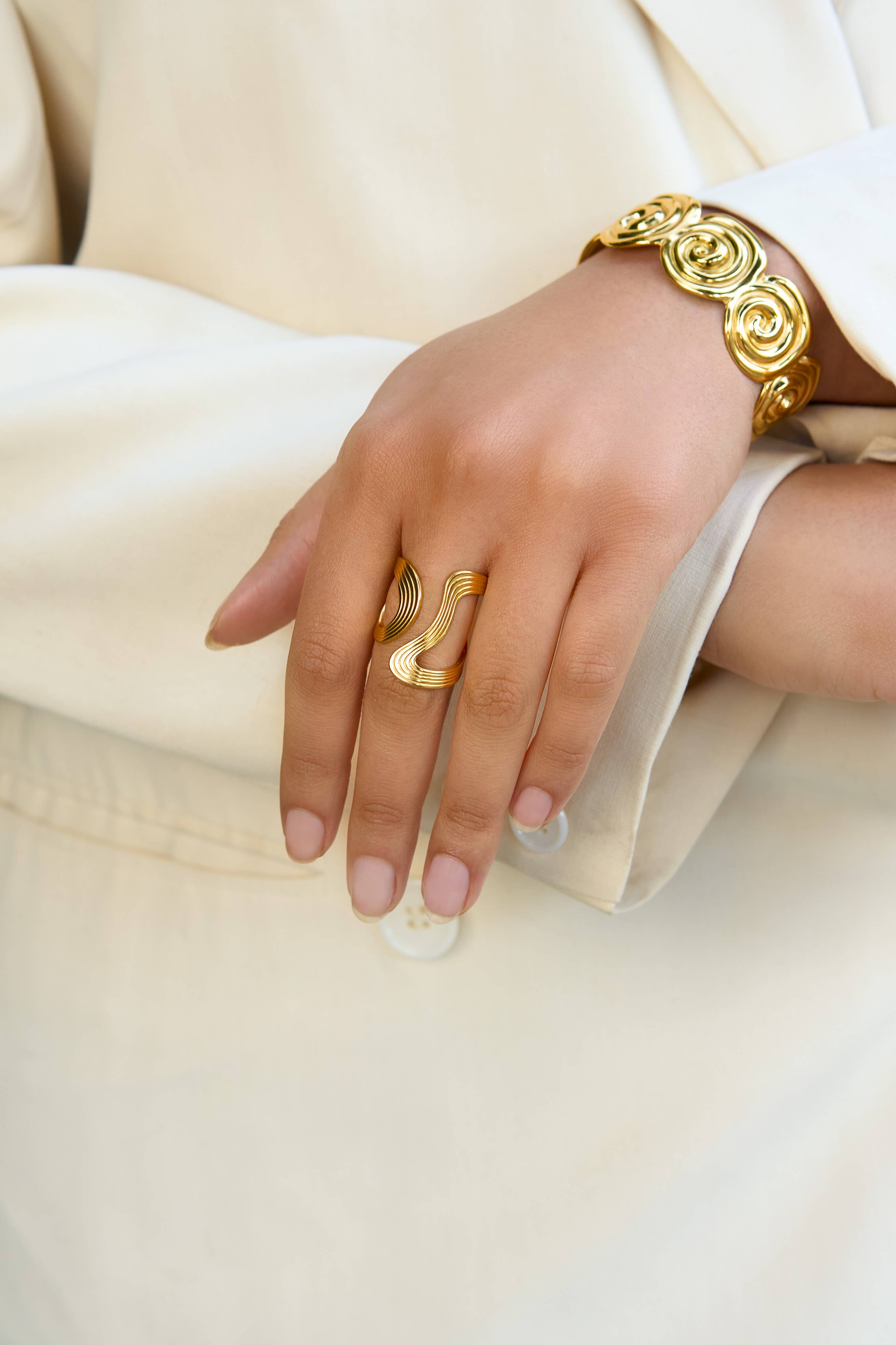 Peter and June - Opposites Attract Ring - 18K Gold Plated