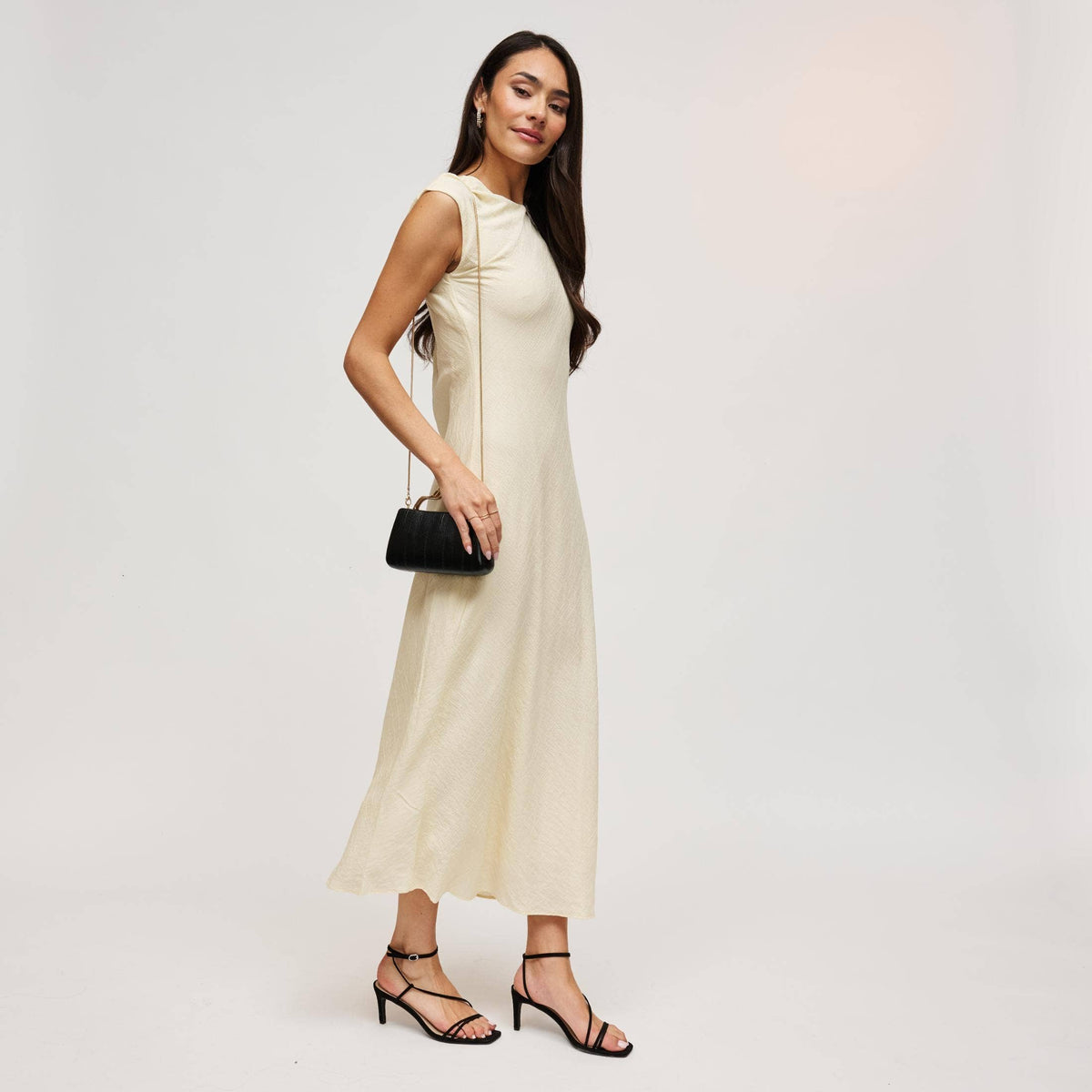 Urban Expressions - Nichelle Clutch