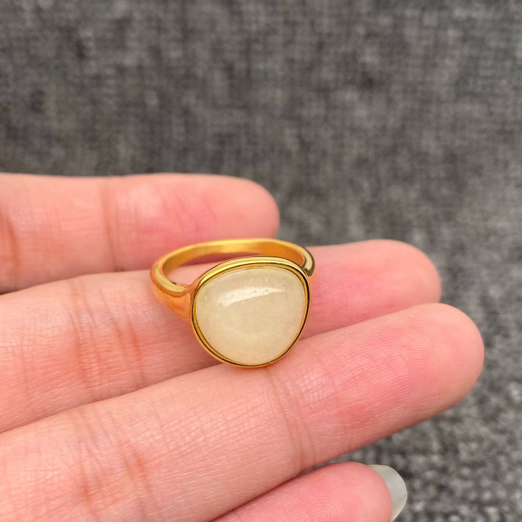 Mio Queena - Inlaid Stone 18K Gold Plated Stainless Steel Ring - FGS/CS