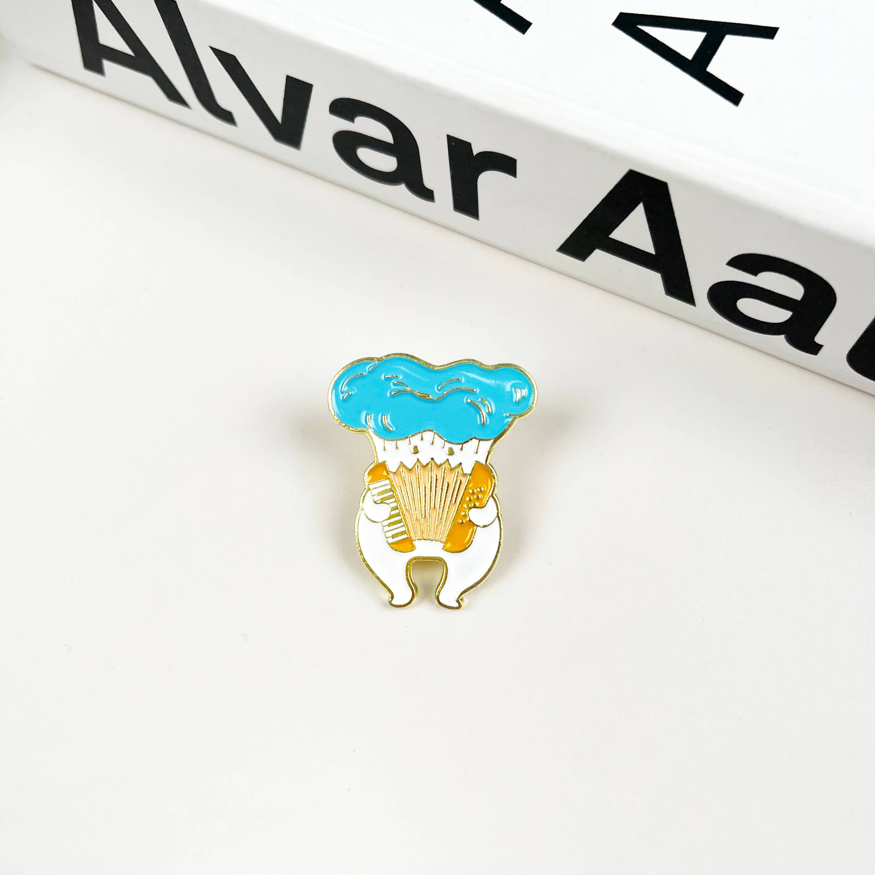 SoapElenGlen - Naughty mushroom brooch badge