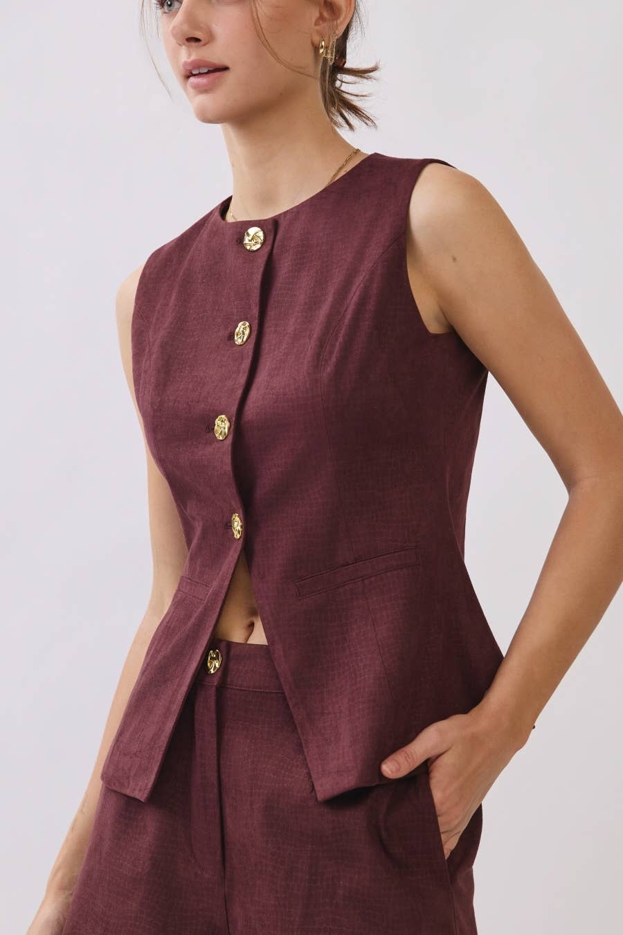 Oddi - Structured Sleeveless Vest Matching Shorts Set