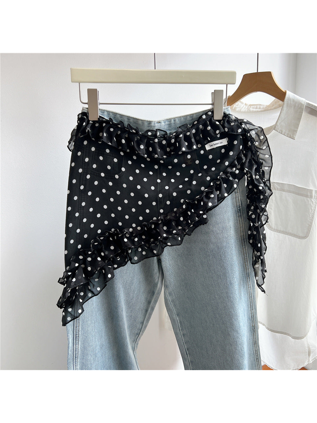 Funkyrel® Atzbranding Limited - Scarvii - Sheer Polka Dot Lace Trim Triangle Scarf