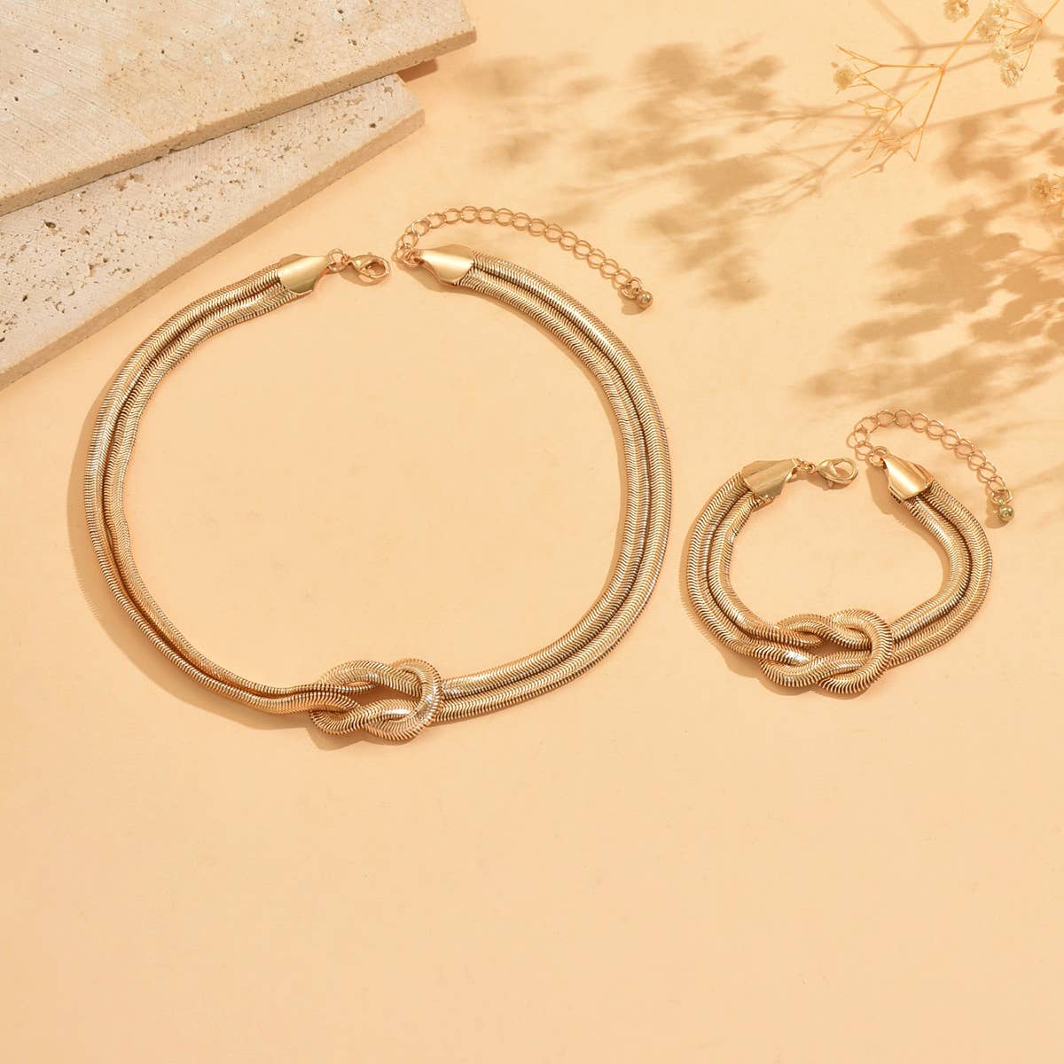 Lyonlee - Eternal Knot Bracelet