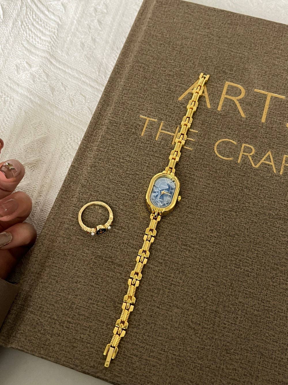 Dipped Shop - Vintage Gold Oval Bracelet Quartz Watch