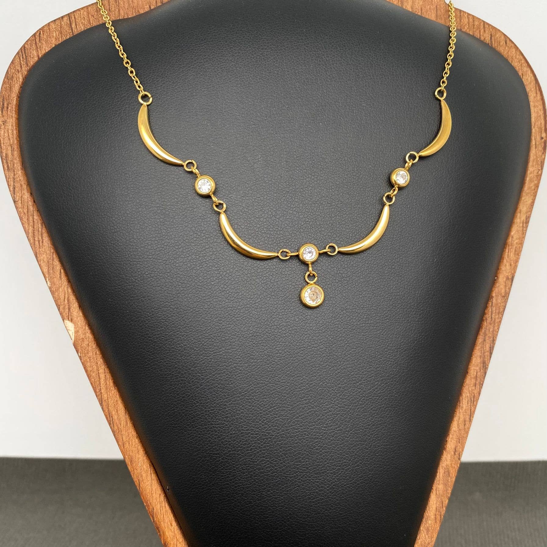 Mio Queena - Moon & Zircon Linked 18K Golden S.Steel Necklace - FGS/MS