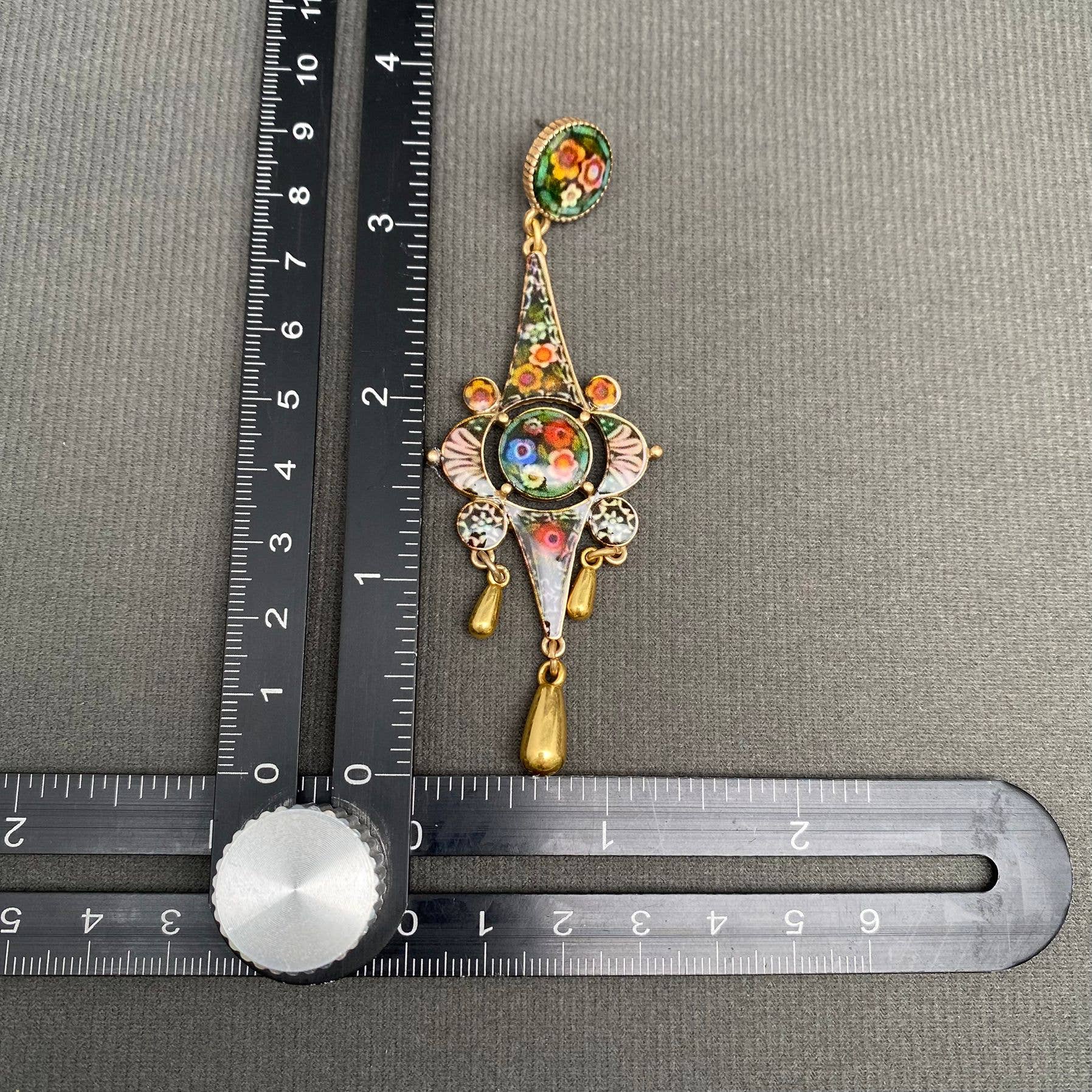 Mio Queena - Vintage Flower Print Earrings