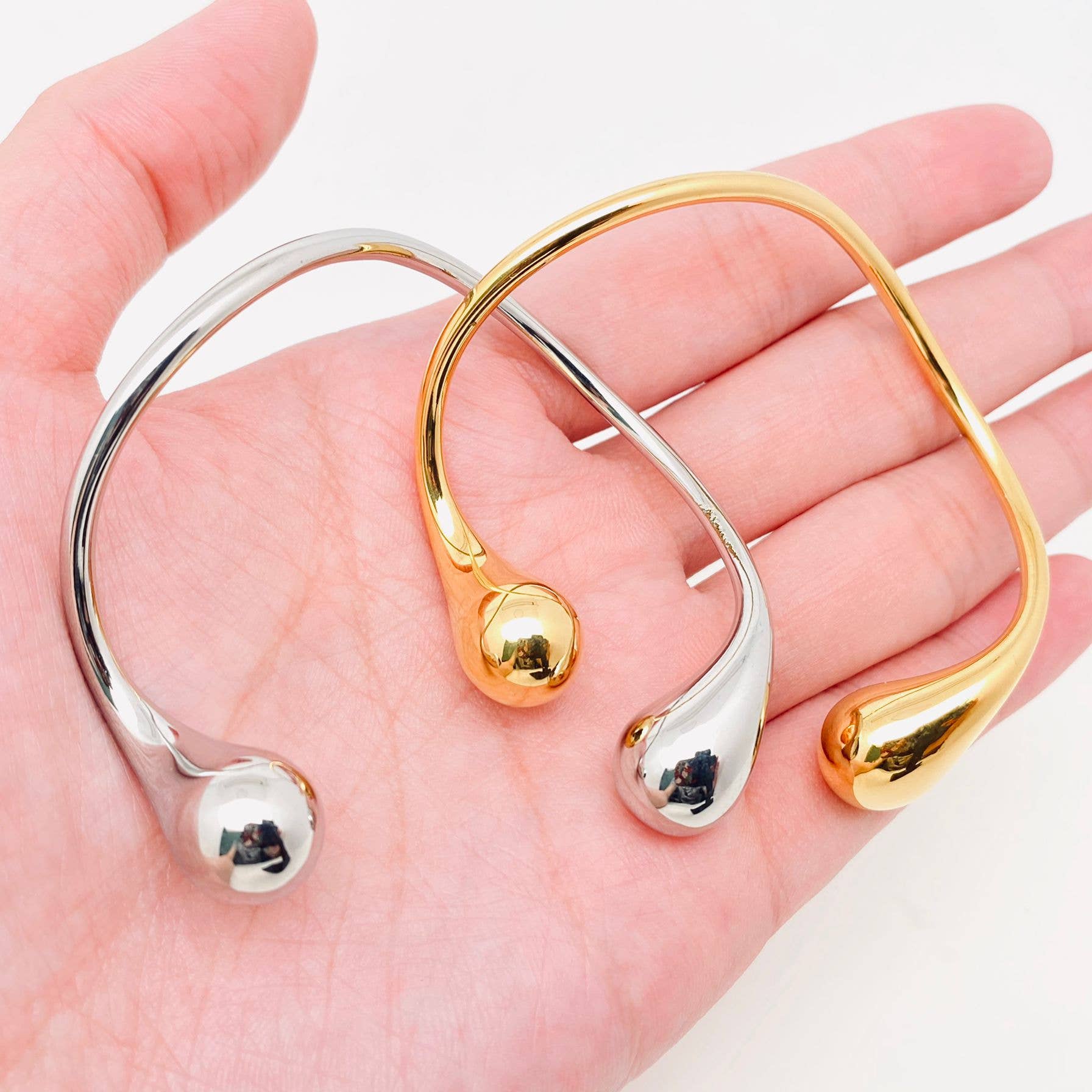 Mio Queena - Double Drops 18K Gold Plated Stainless Steel Bangle - FGS