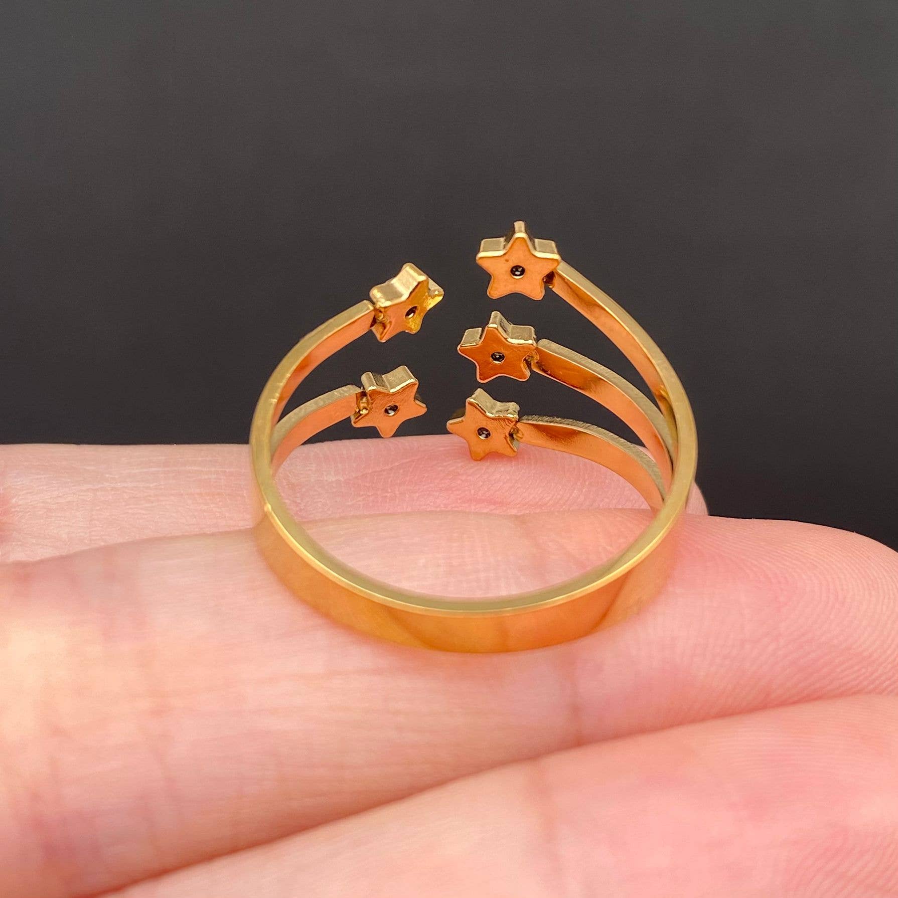 Mio Queena - Geometric Zircon 18K Gold Plated Stainless Steel Ring - FGS