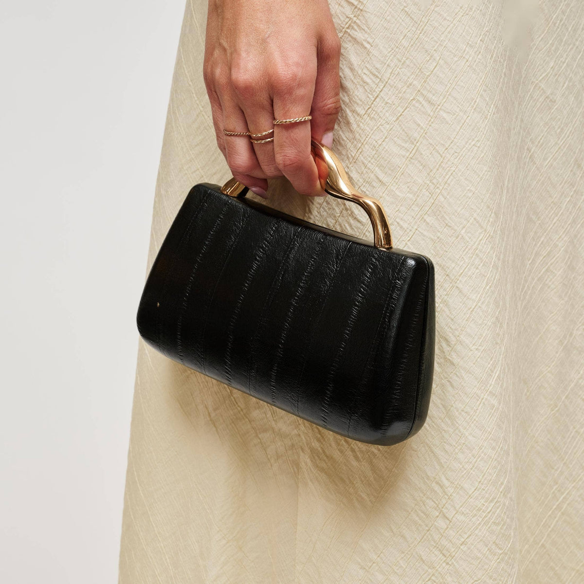 Urban Expressions - Nichelle Clutch