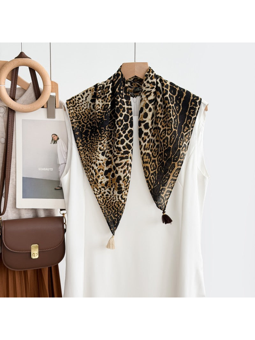 Funkyrel® Atzbranding Limited - Scarvii - Leopard Print Tassel Square Scarf