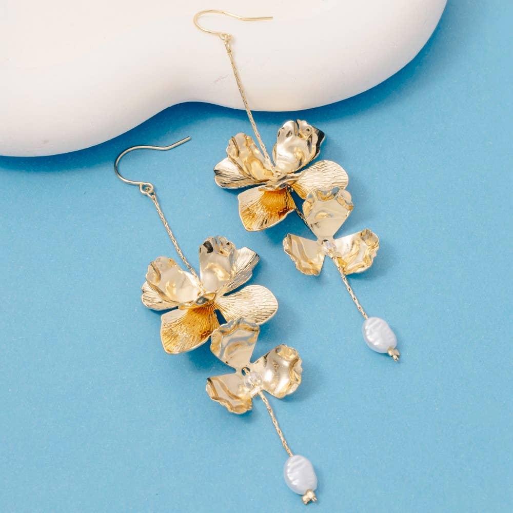 Fame Accessories - Layered Metallic Flowers And Pearl Dangle Earrings