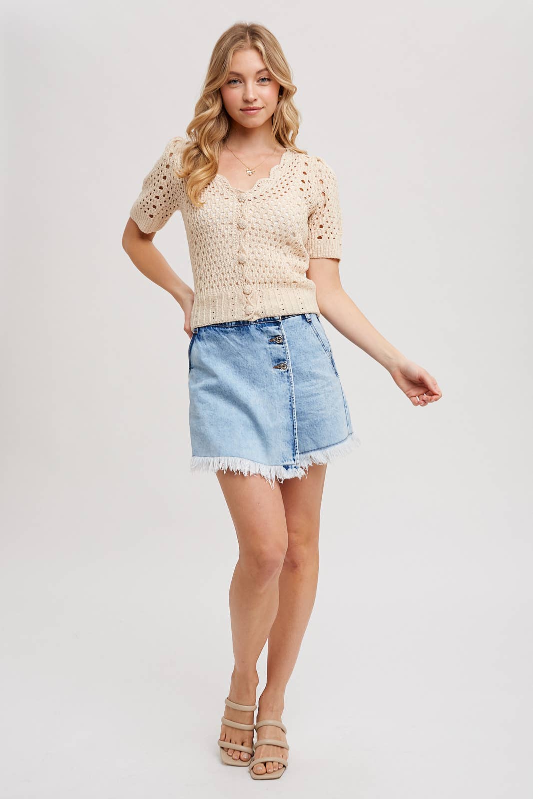Bluivy - CROCHET BUTTON DOWN V-NECK TOP