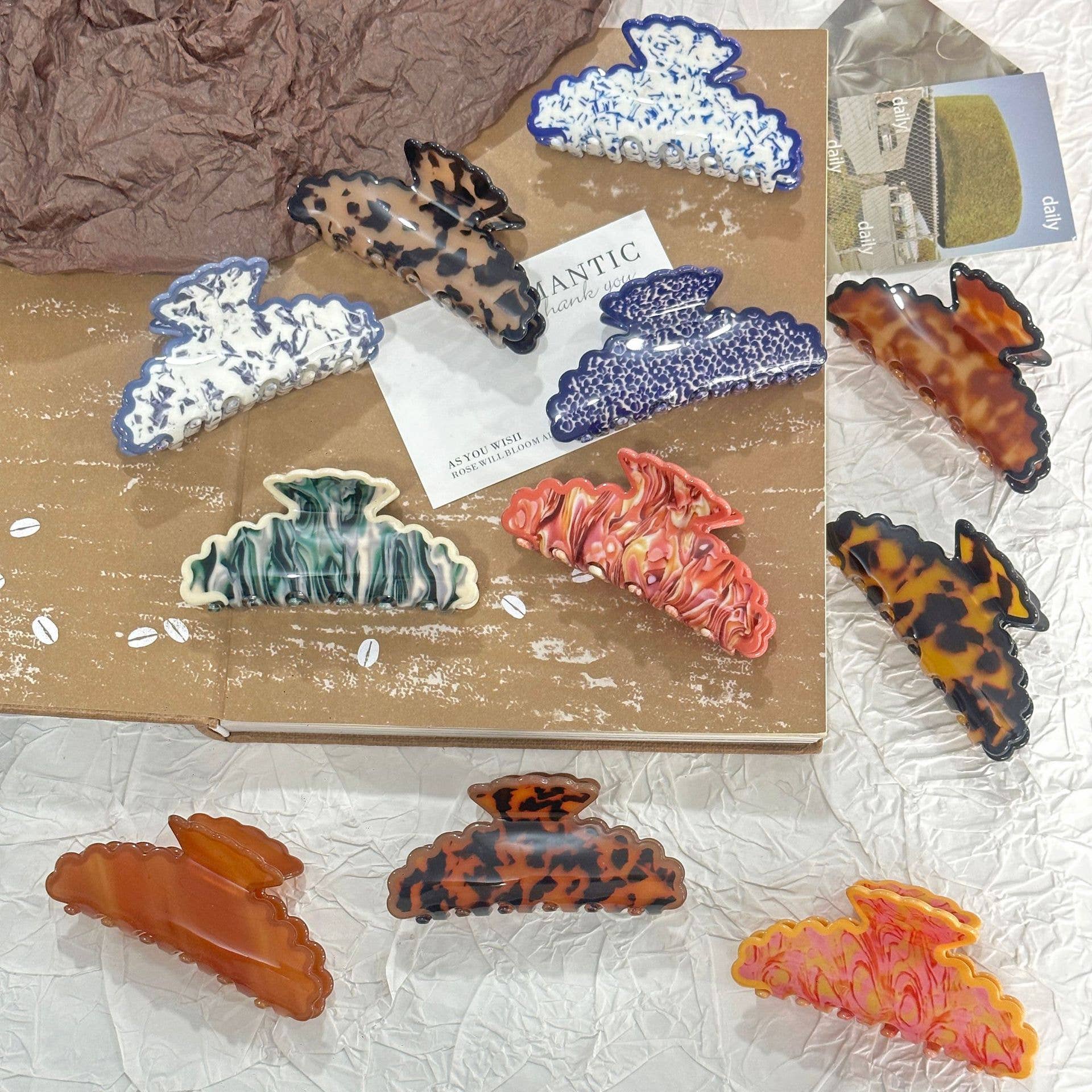 SoapElenGlen - Artistic Wave Edged Spotted Tie Dye Hair Claws