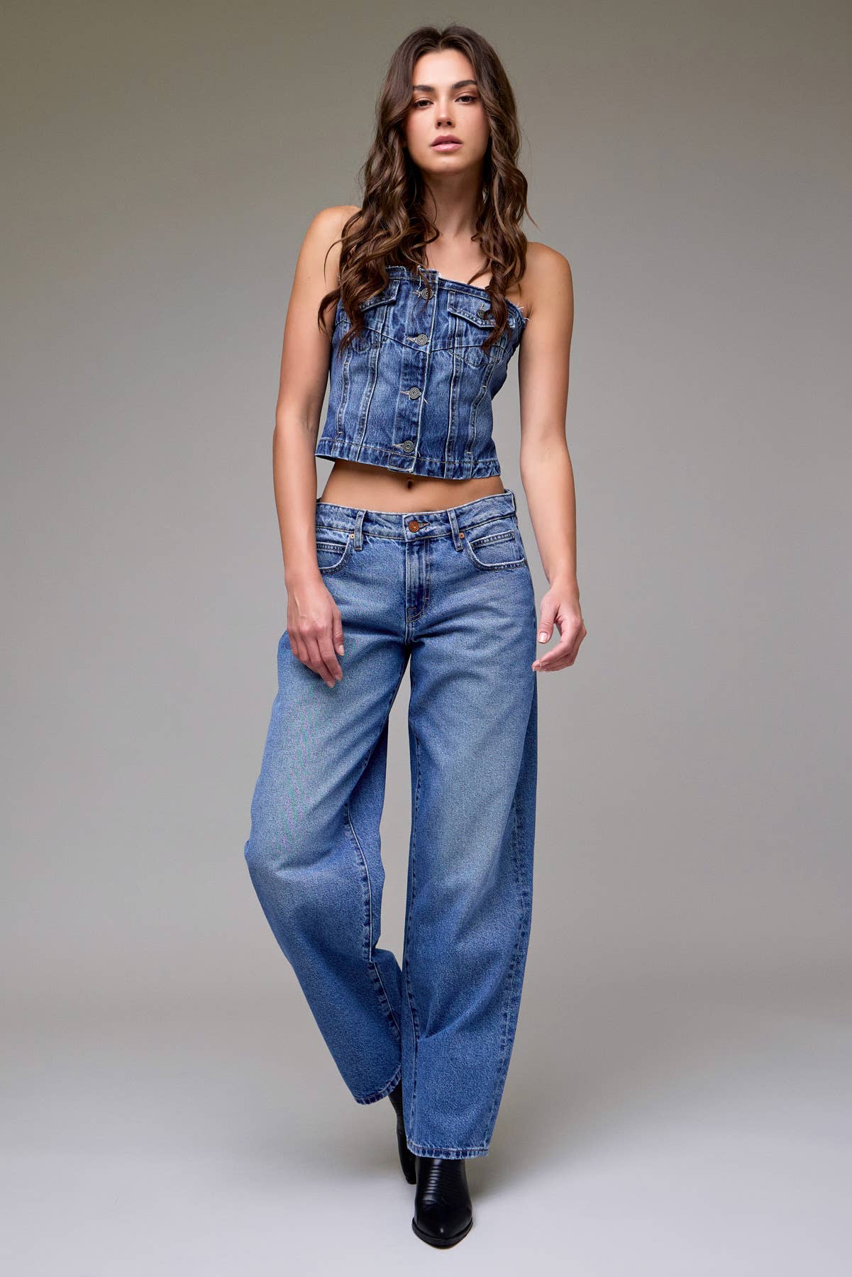 Hidden Jeans - Medium Wash Classic Clean Low Slung Baggy
