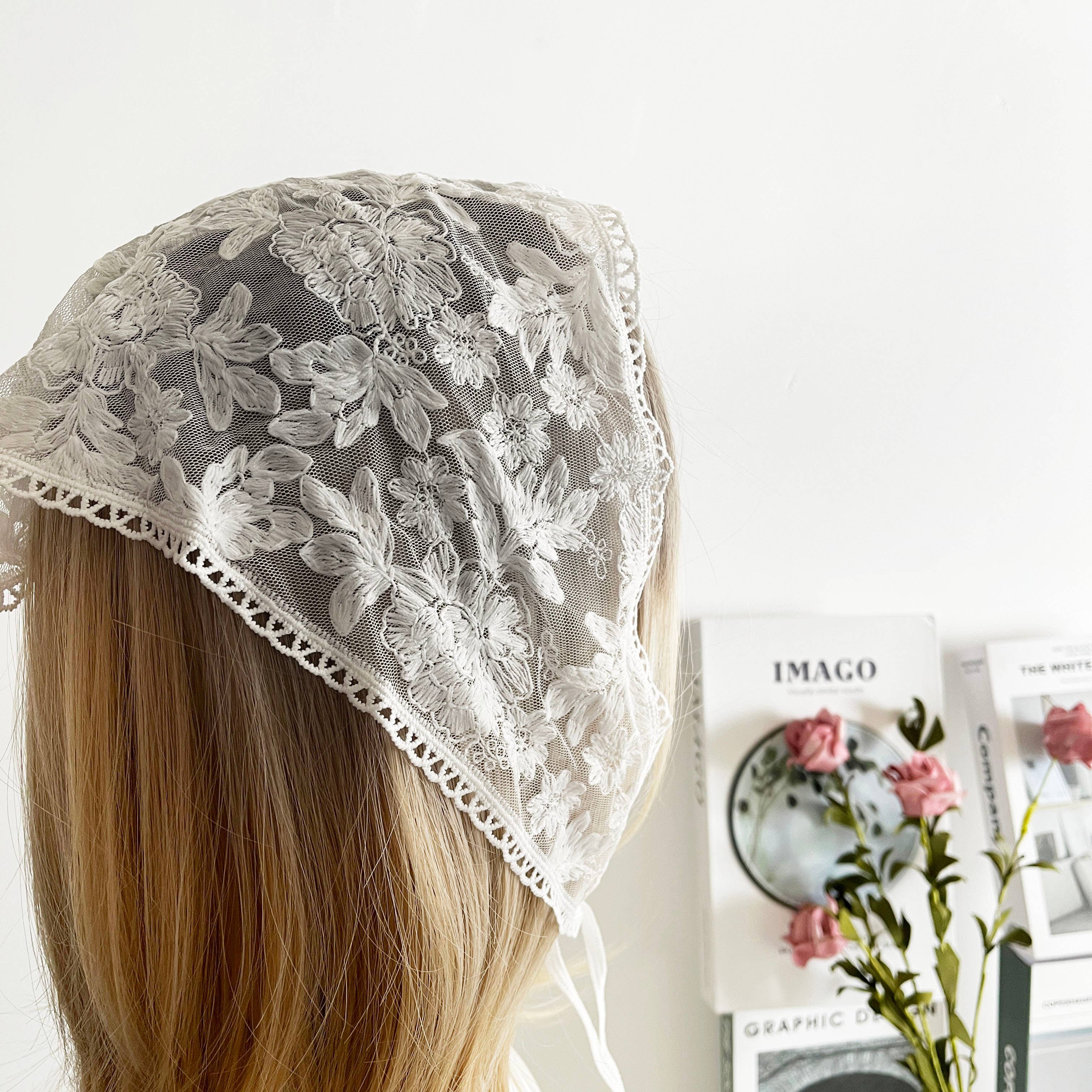 SoapElenGlen - Retro Lace Floral Head Scarf,Flower Triangular Scarf
