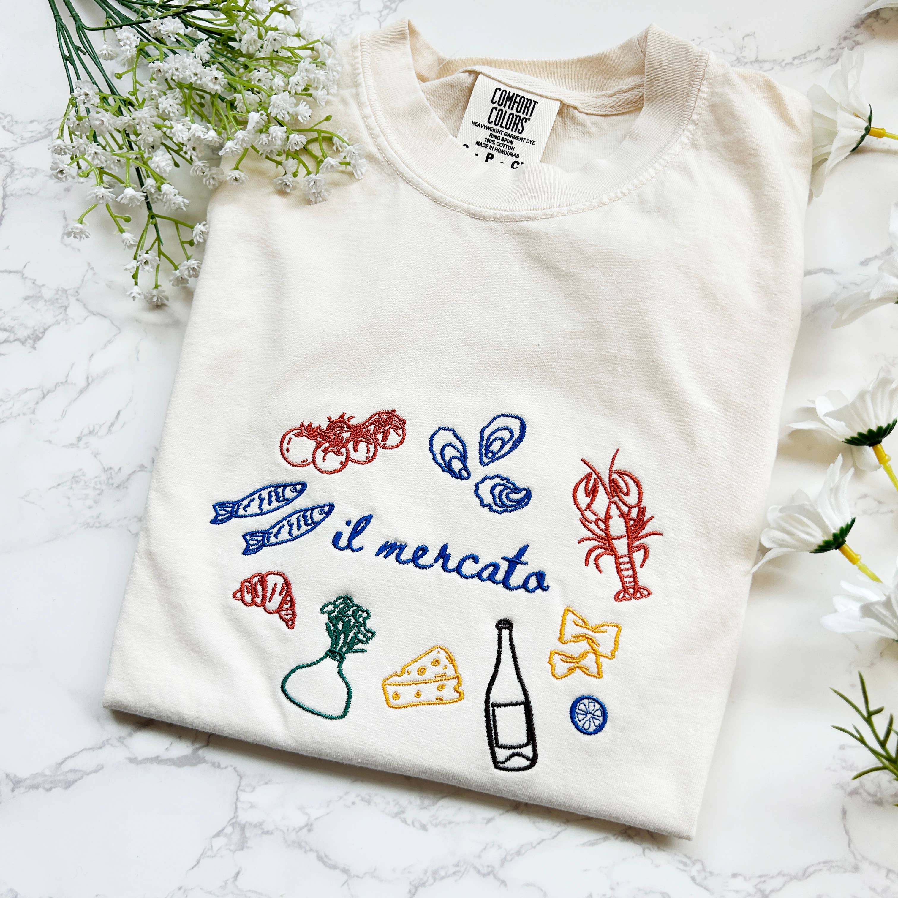 Plantiful Design Co - Embroidered Il Mercato Italian Market Trendy Tshirt