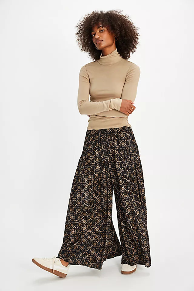 So Charming Wide-Leg Pants