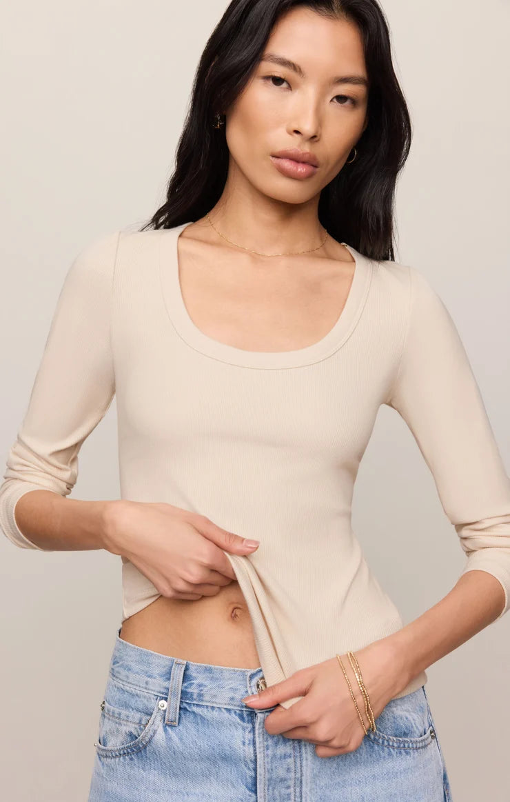 Greyson Scoop LS Tee Chalk