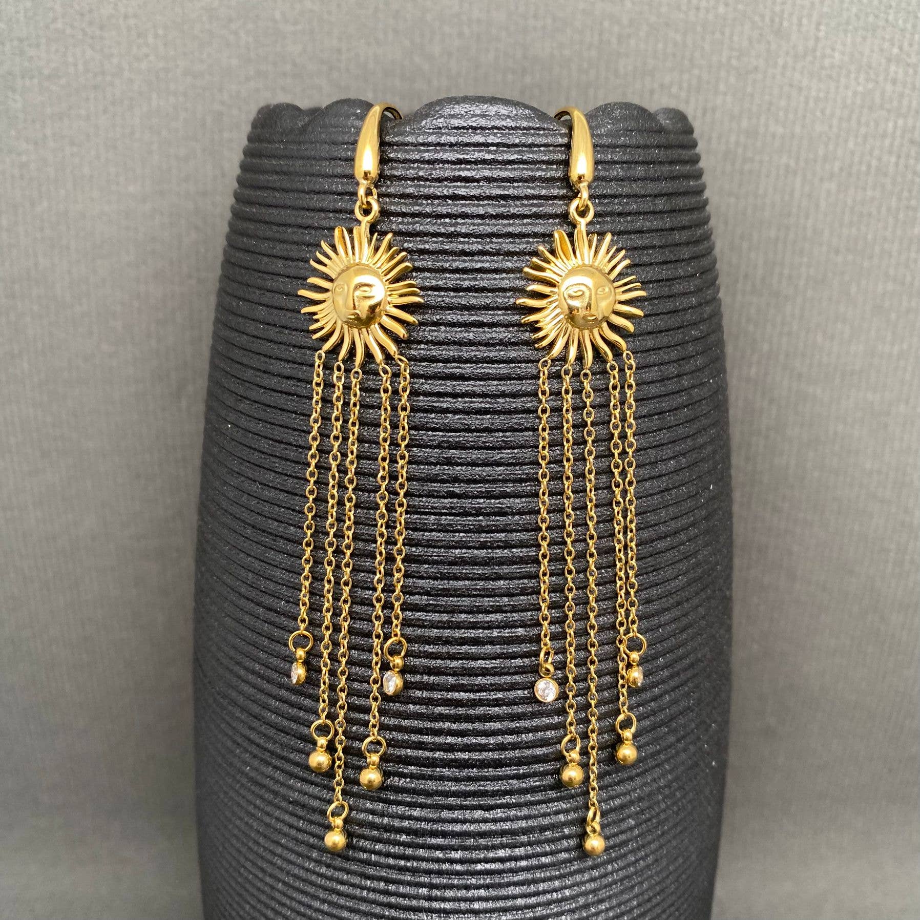 Mio Queena - Chain Tassel Sun 18K Gold Plated S.Steel Earrings - FGS/MS