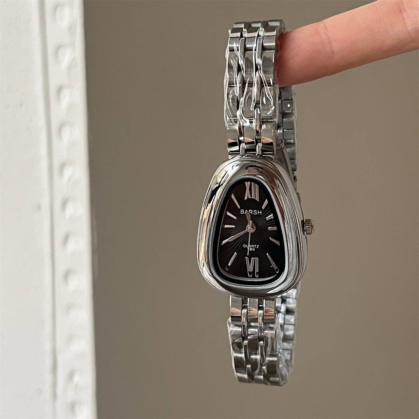 Dipped Shop - Luxury Snake Head Case Quartz Wrist Watch