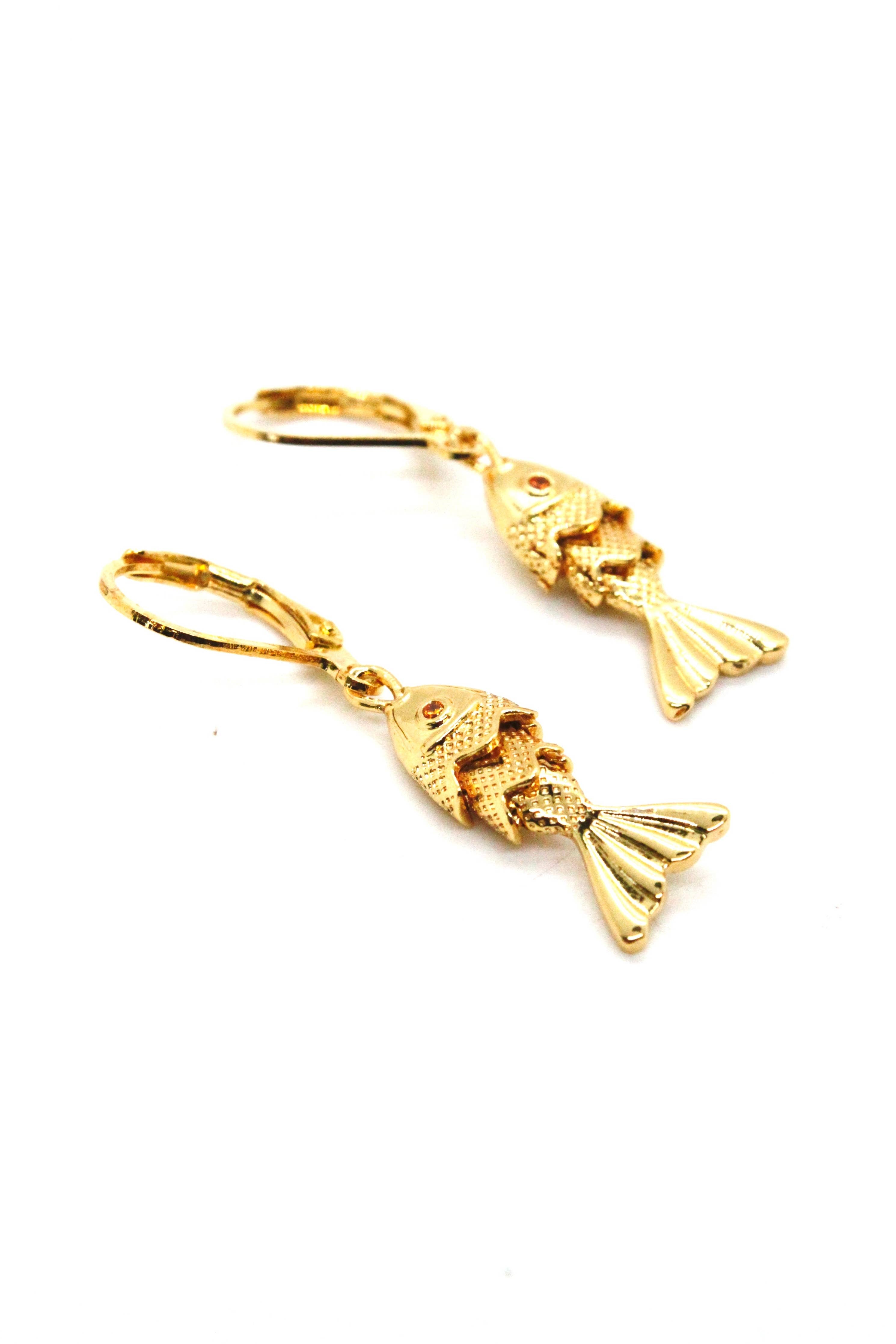 LIZOU - Small Articulated Gold Fish Earrings