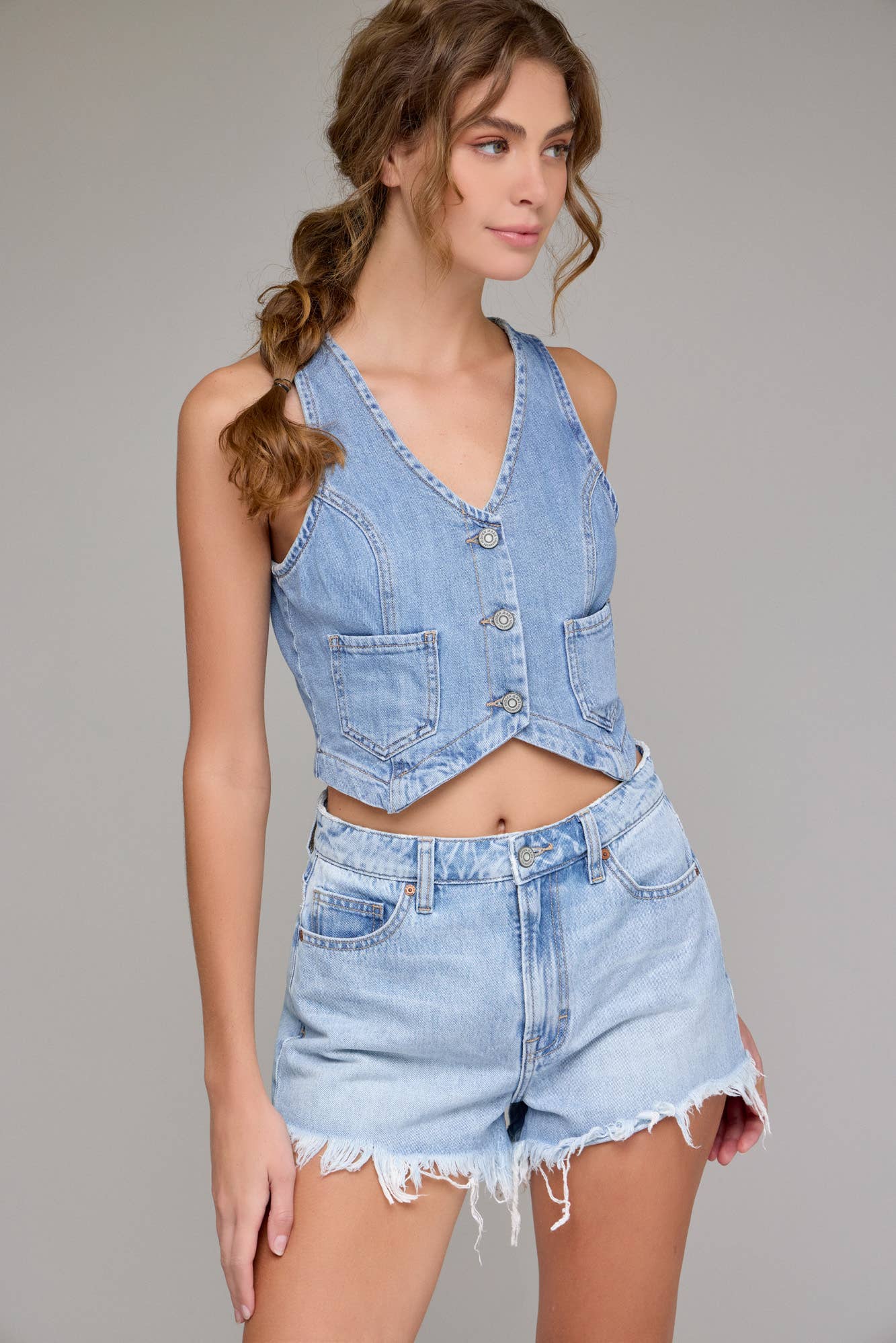 Hidden Jeans - Light Wash Super Soft Cropped Fitted Vest