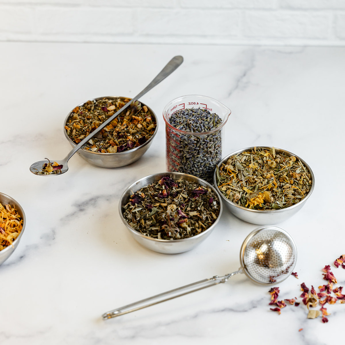 Giften Market - Mama To Be Flower Tea - Loose Leaf Tea in Glass Jar - 1.45oz